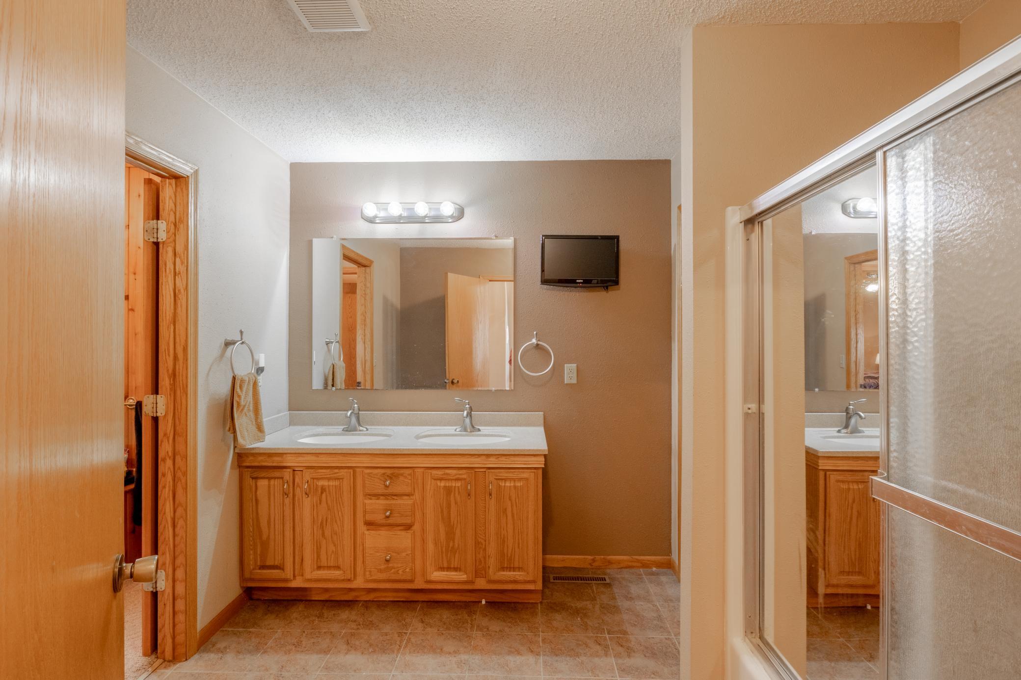 32557 County 30