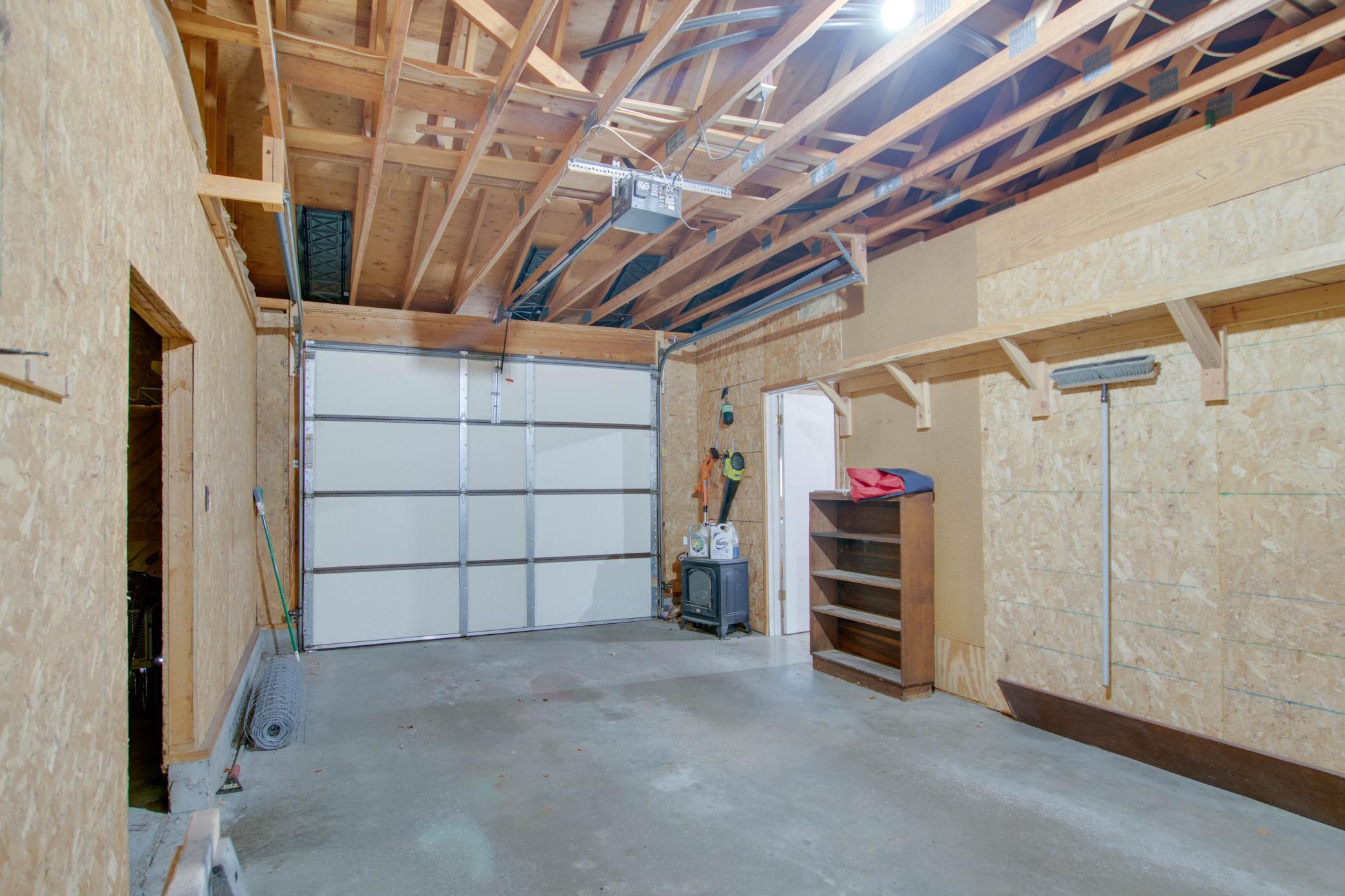 153 Lakewood Drive NW