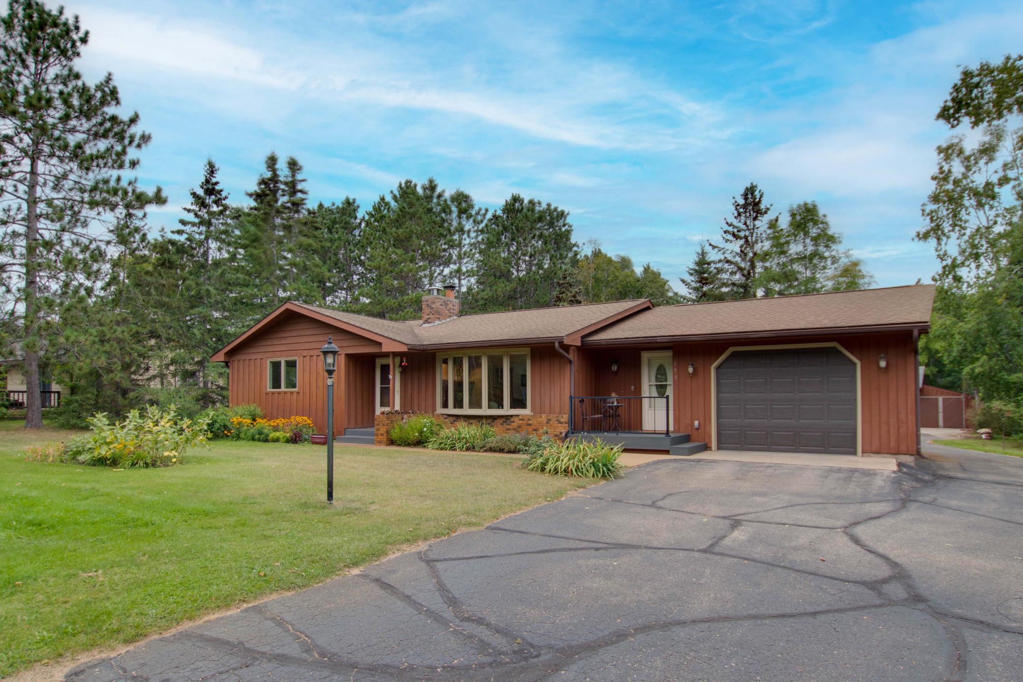 153 Lakewood Drive NW