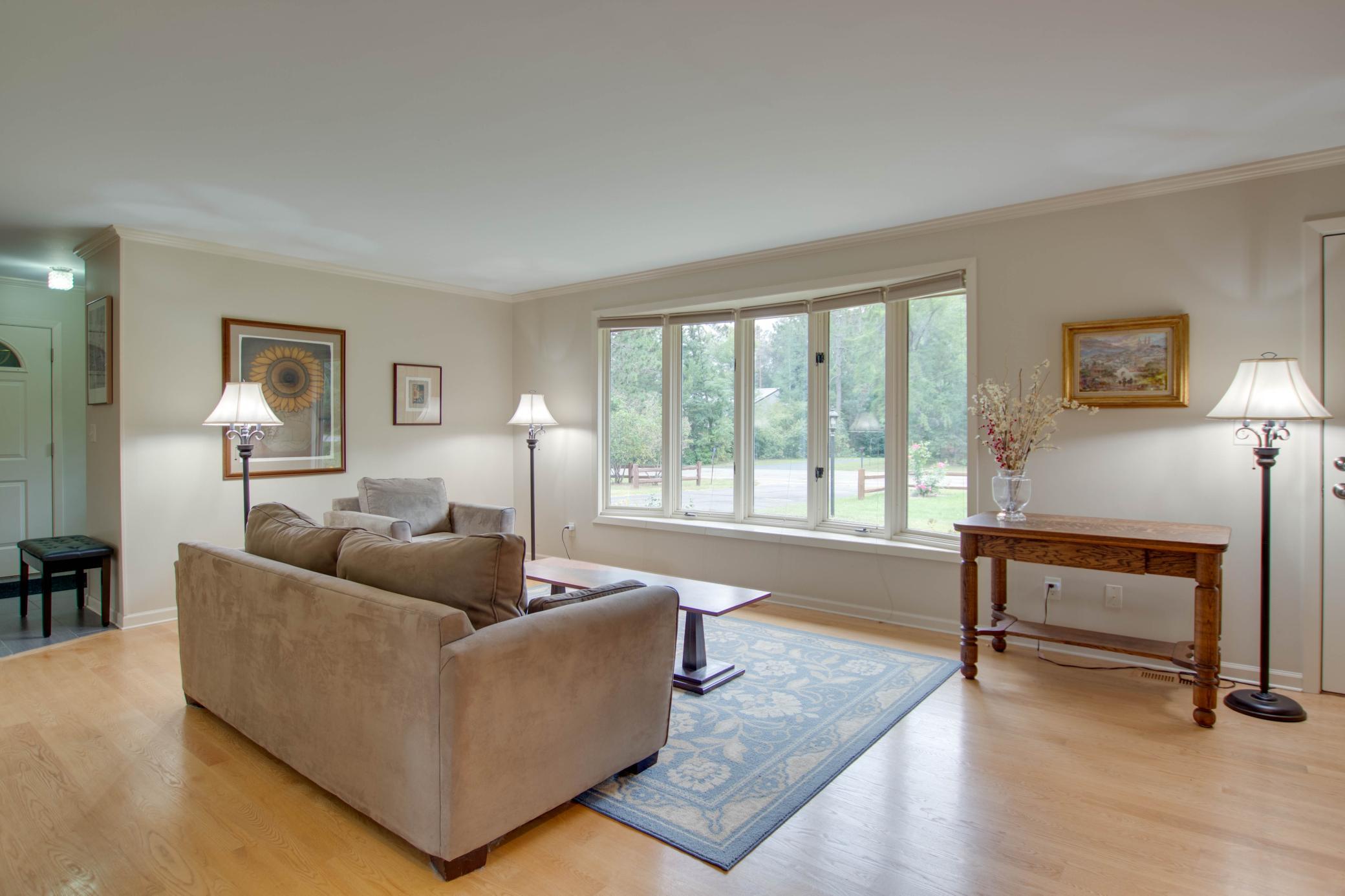 153 Lakewood Drive NW
