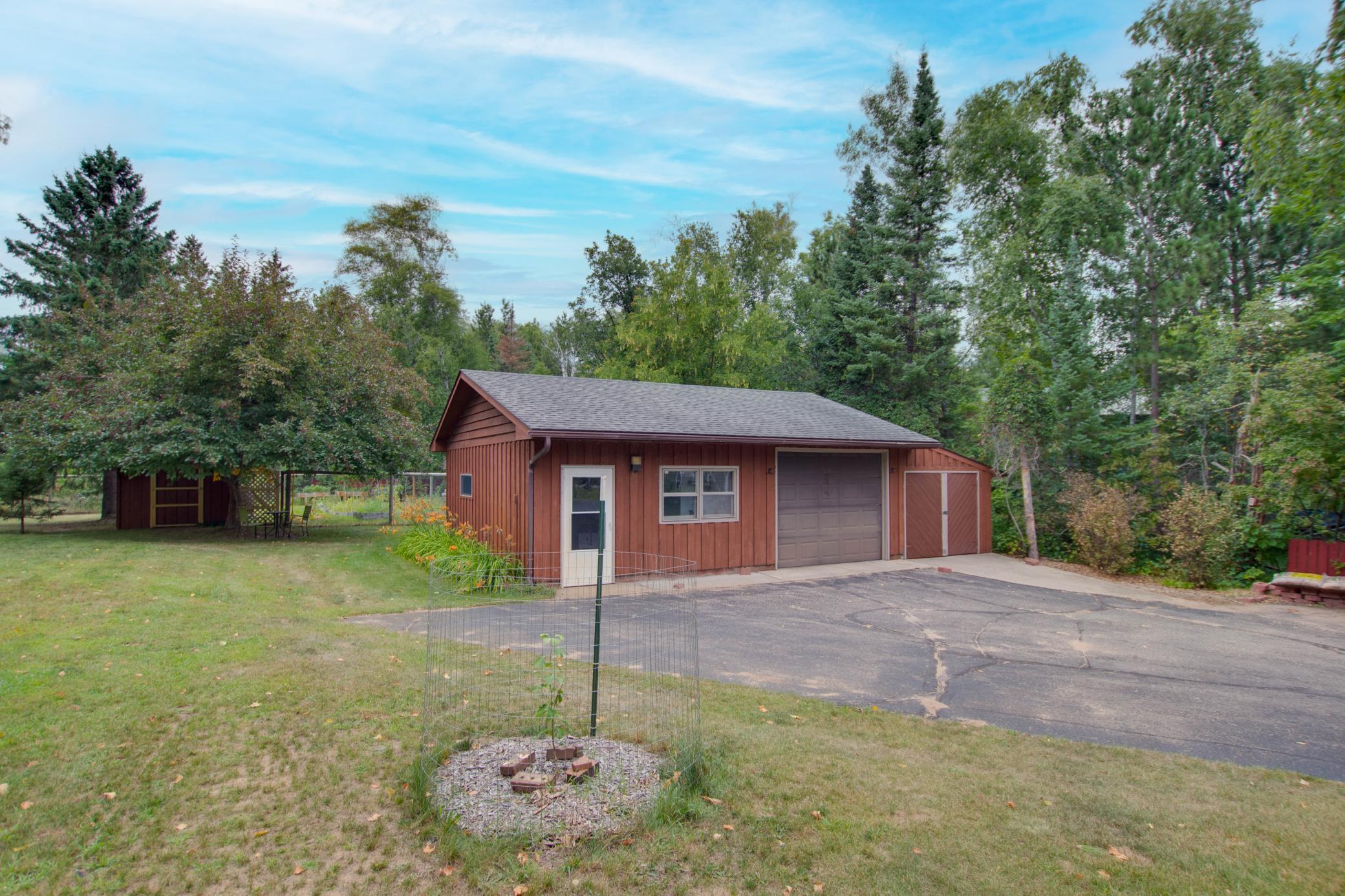 153 Lakewood Drive NW