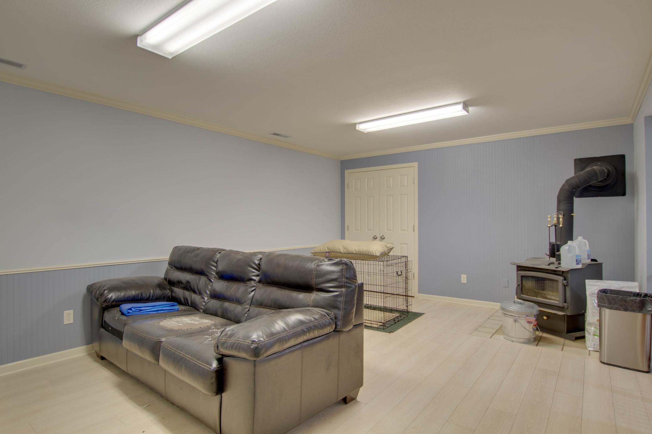 153 Lakewood Drive NW