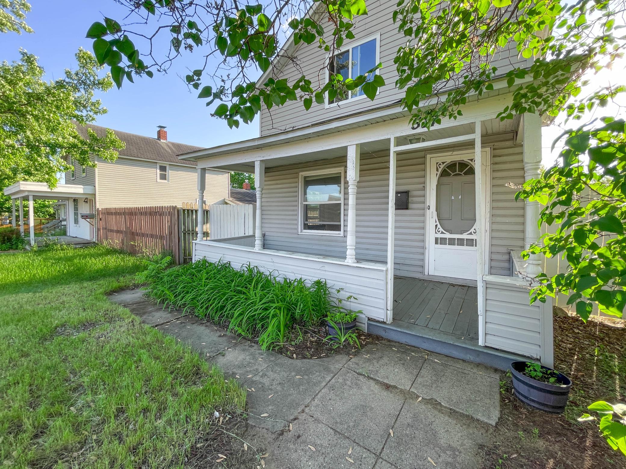 517 Irvine Avenue NW