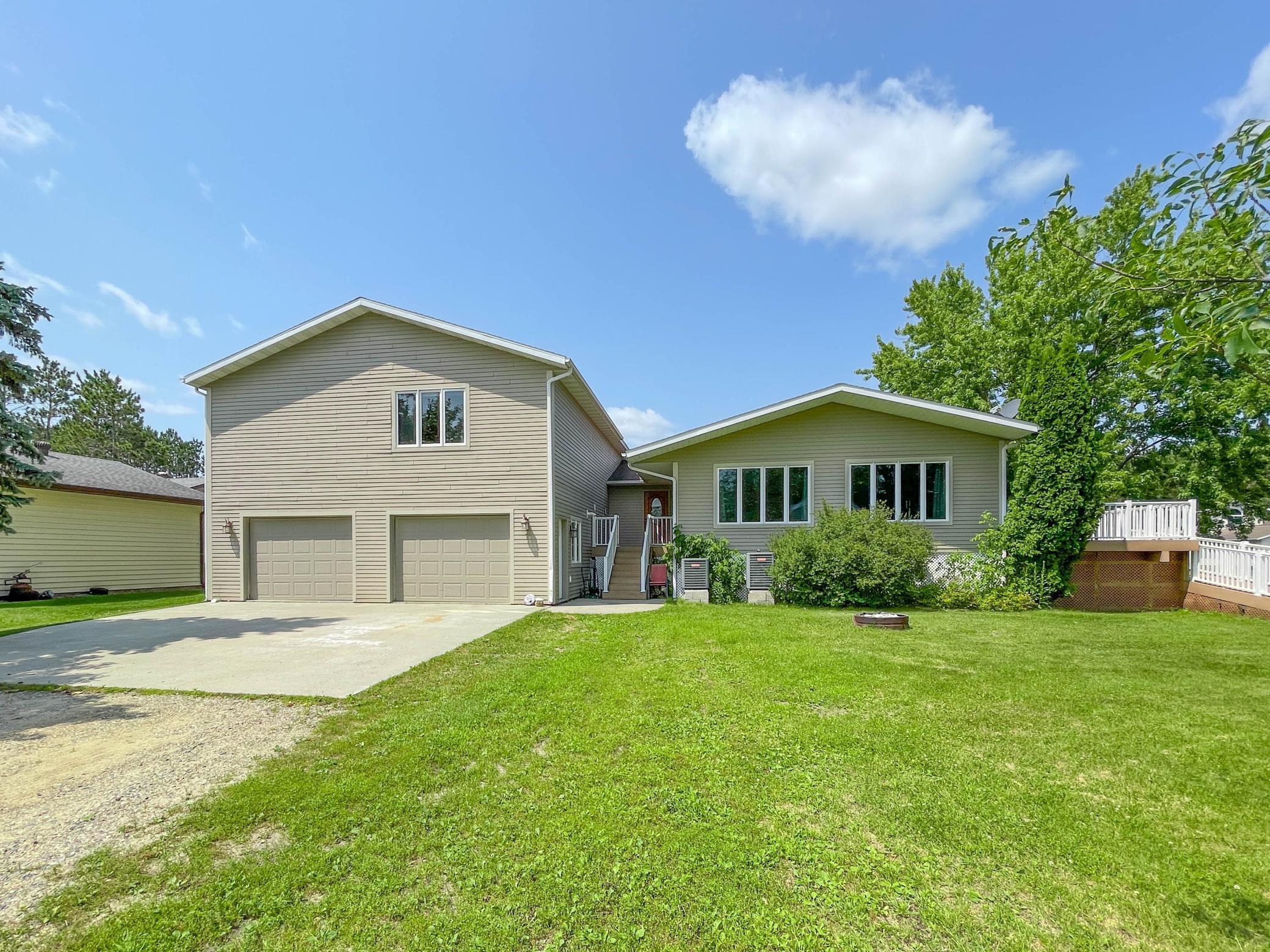 906 Patricia Lane NW