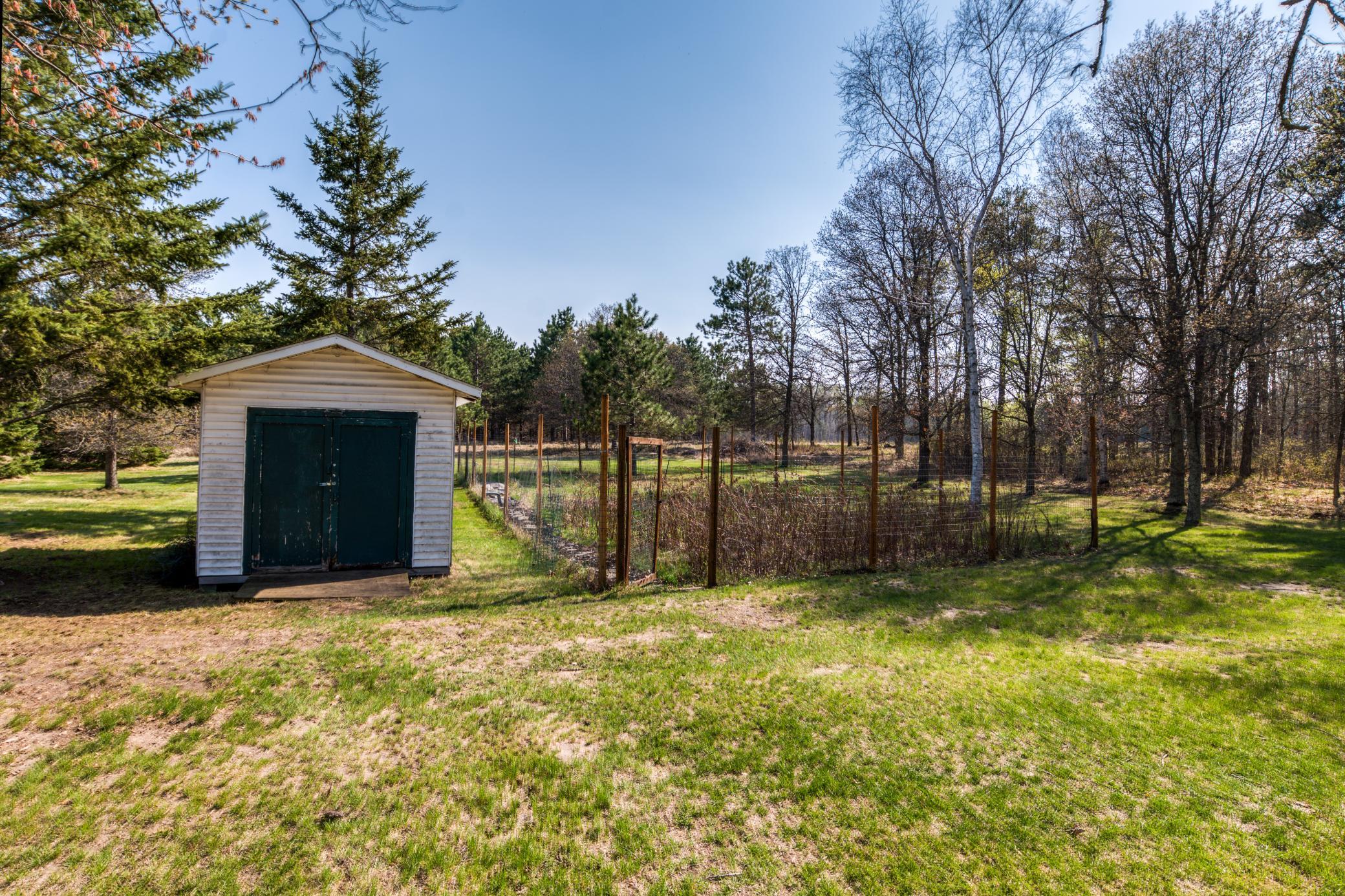 6076 Tall Pines Road NE
