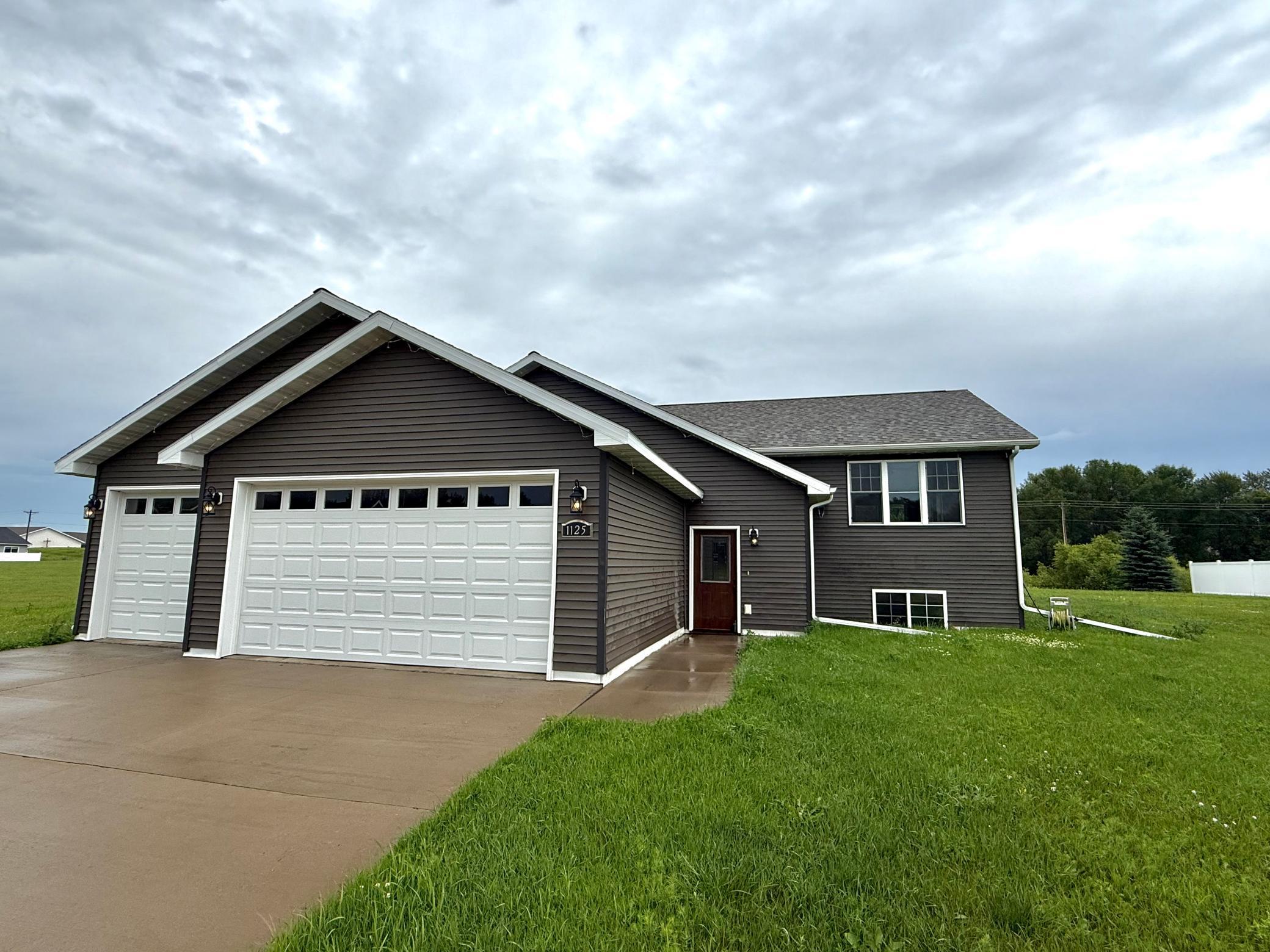 1125 Village Lane