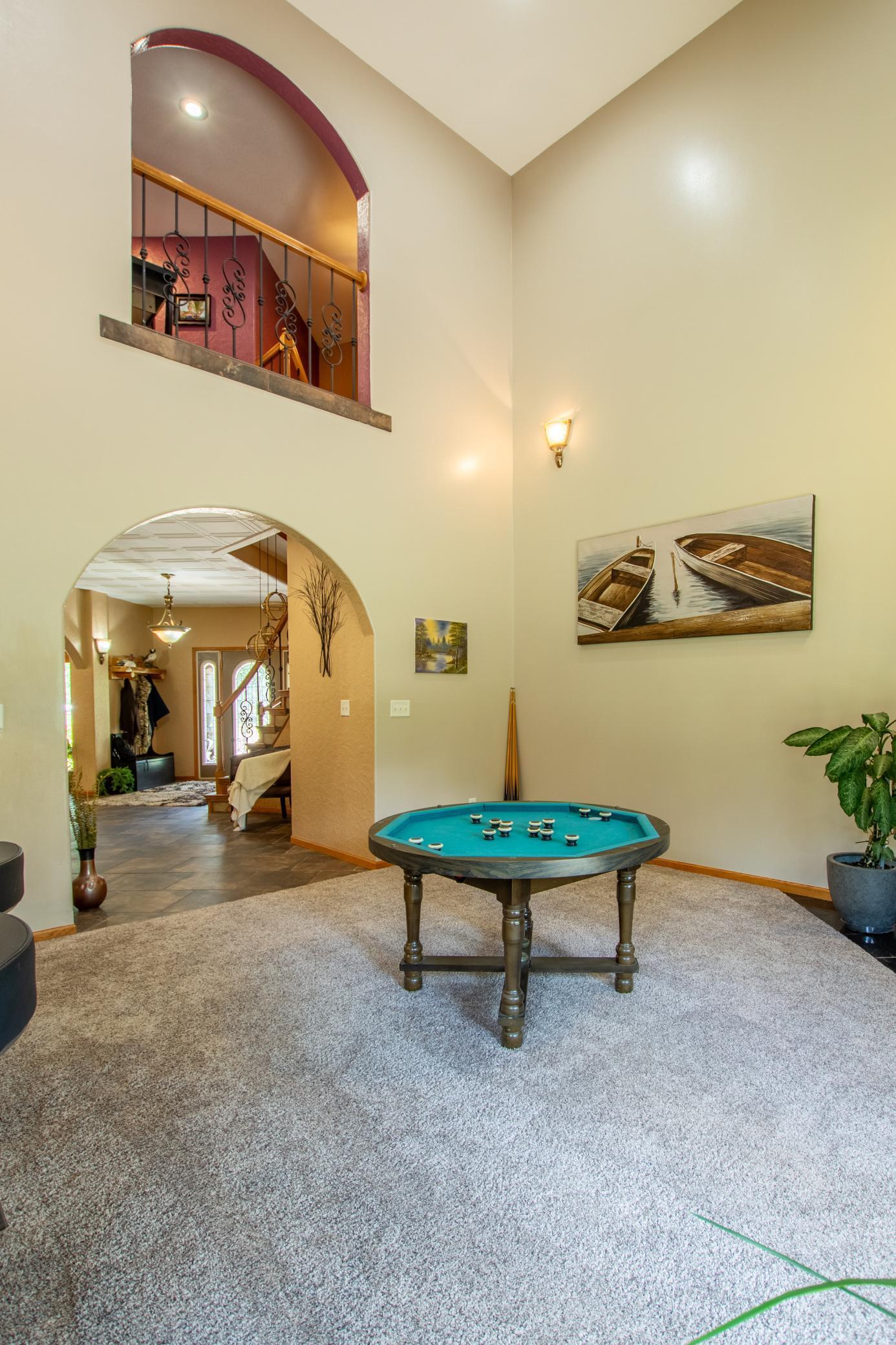 45745 Roxbury Drive