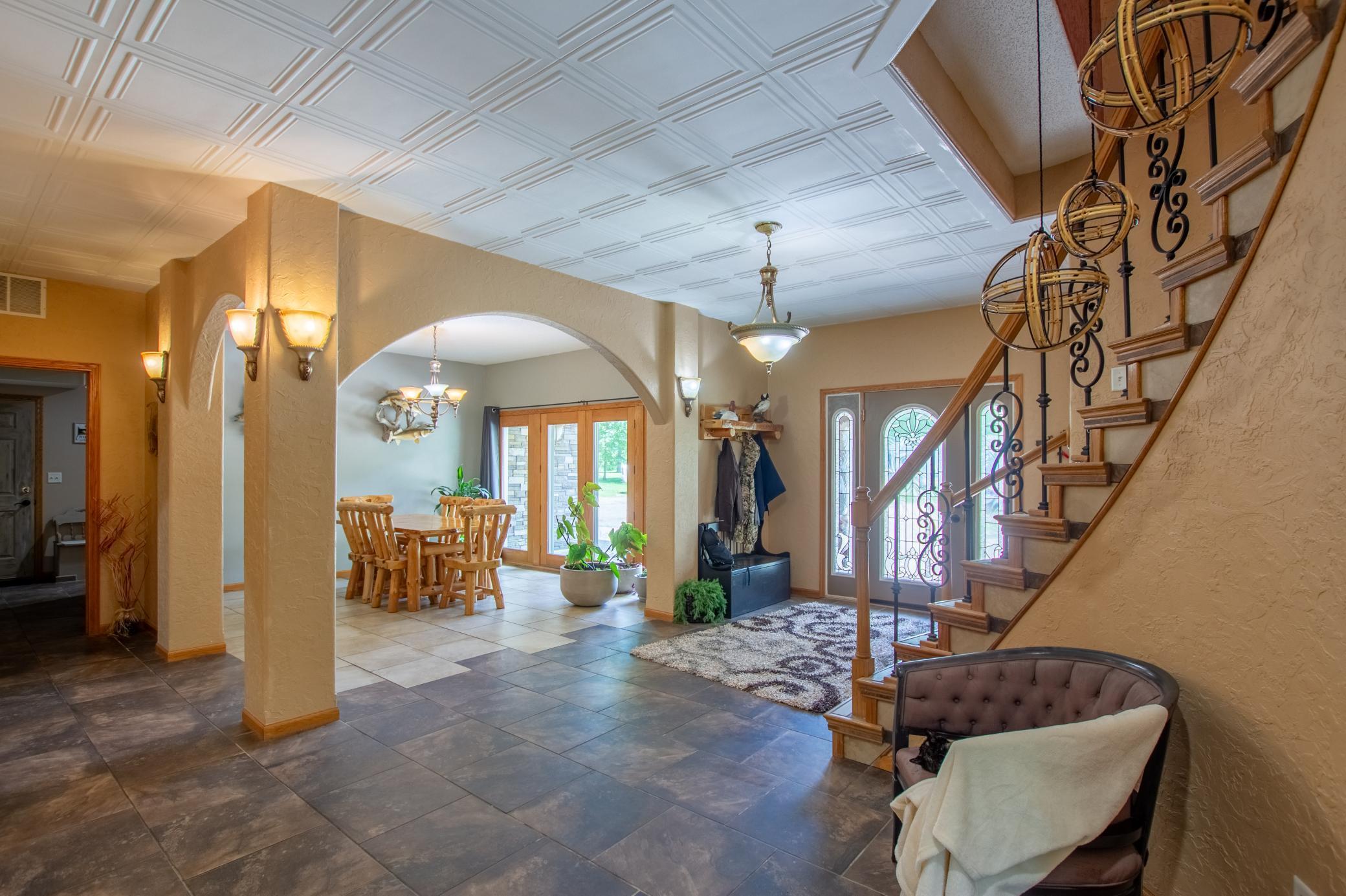 45745 Roxbury Drive