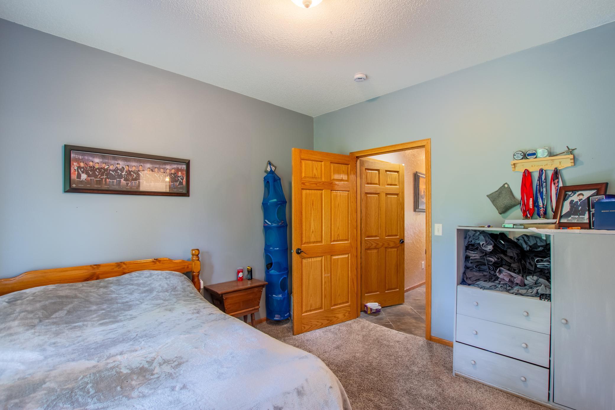45745 Roxbury Drive