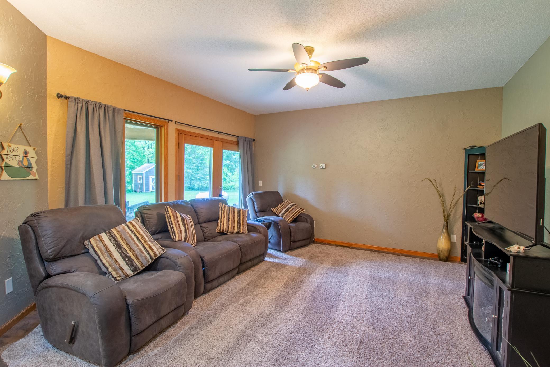 45745 Roxbury Drive