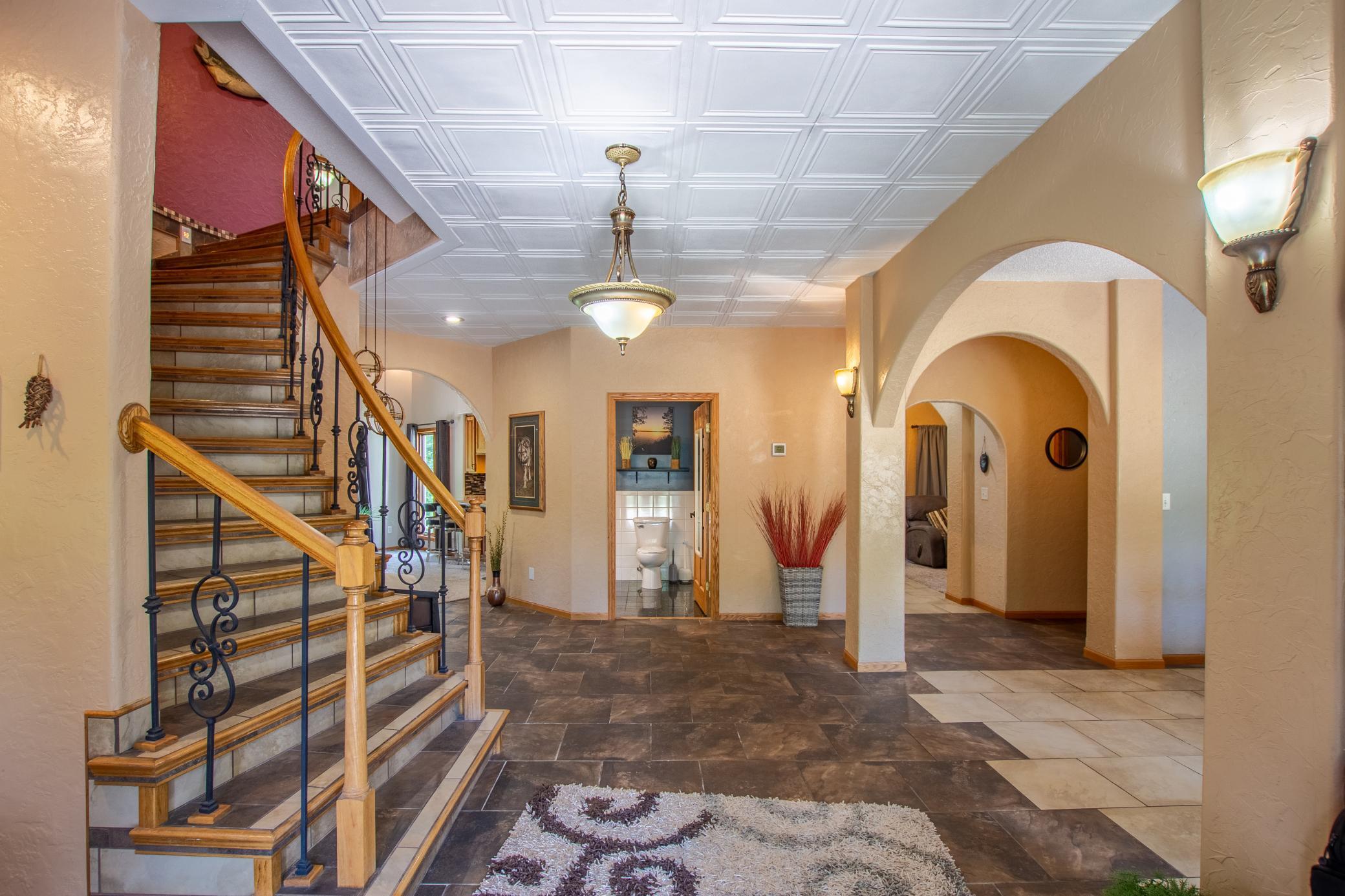 45745 Roxbury Drive