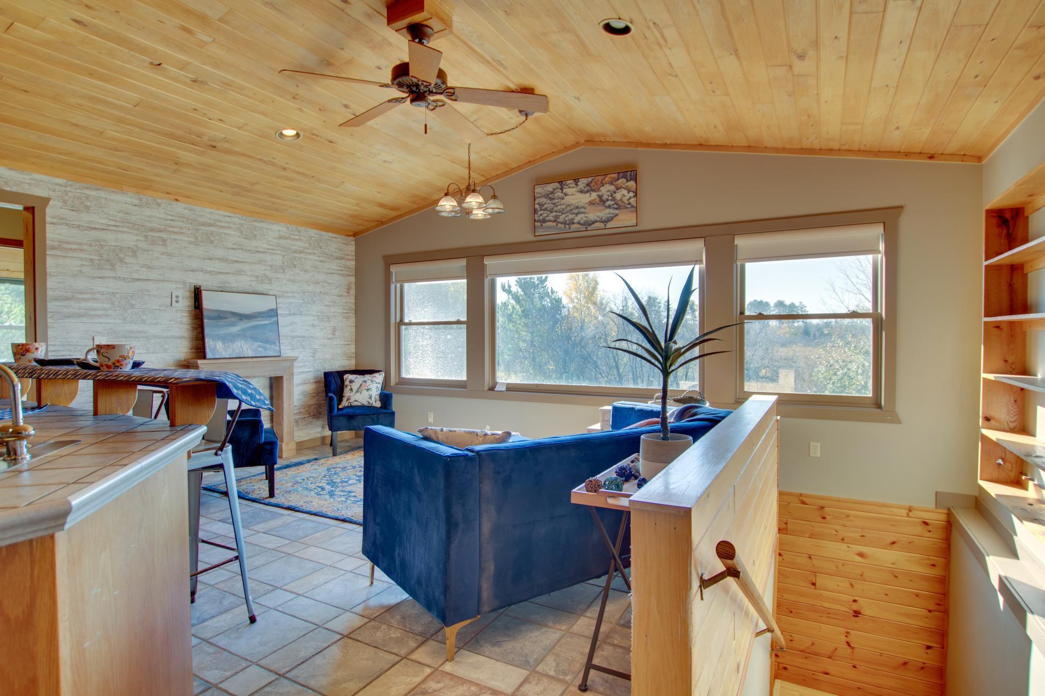 38305 County 4