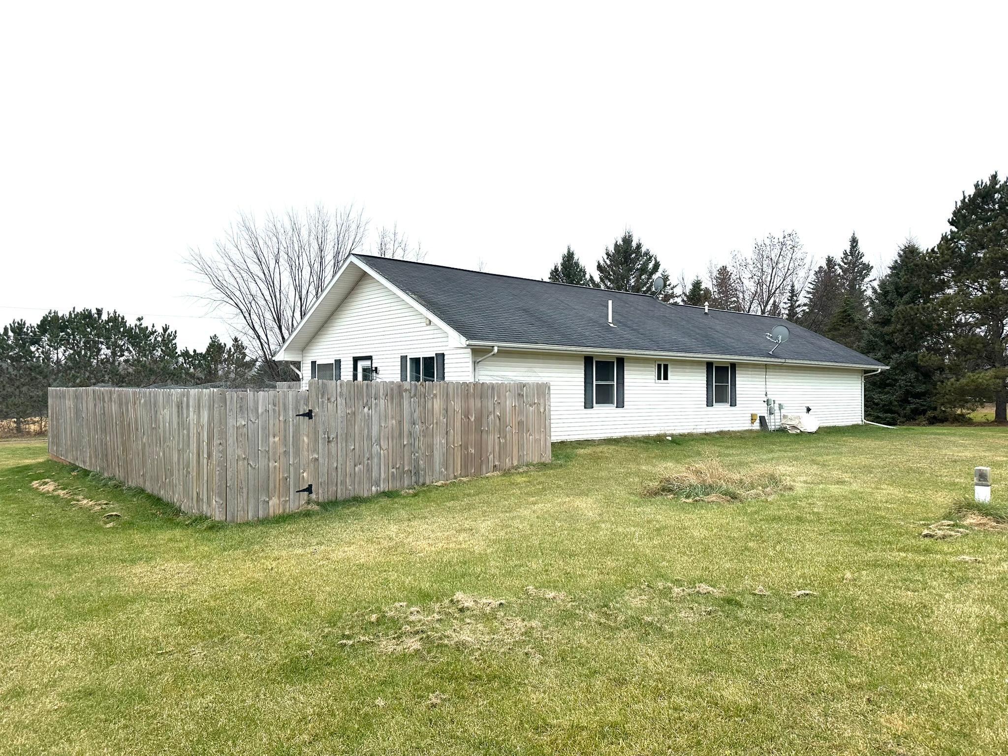 200 Staff Street SE