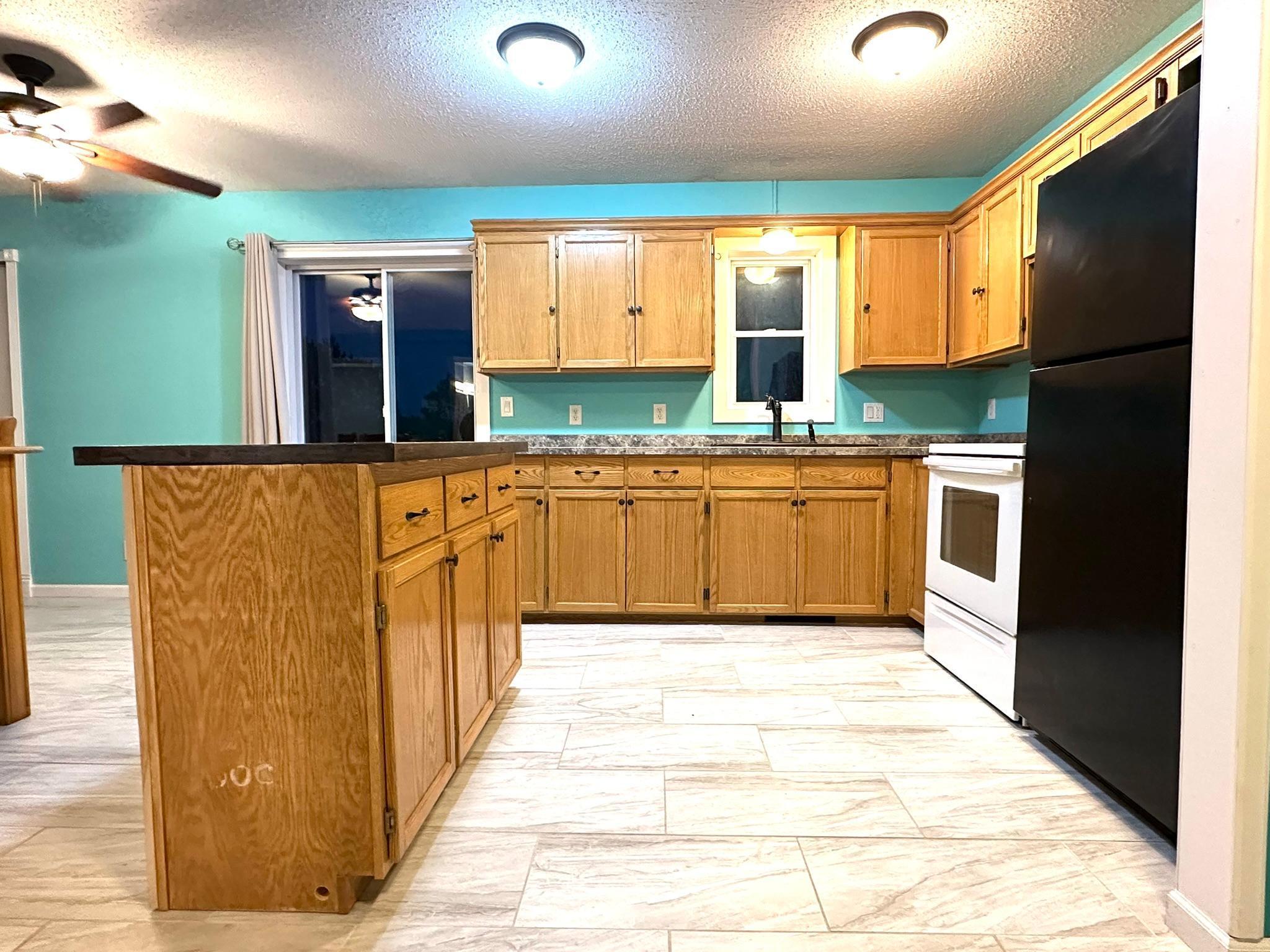 200 Staff Street SE