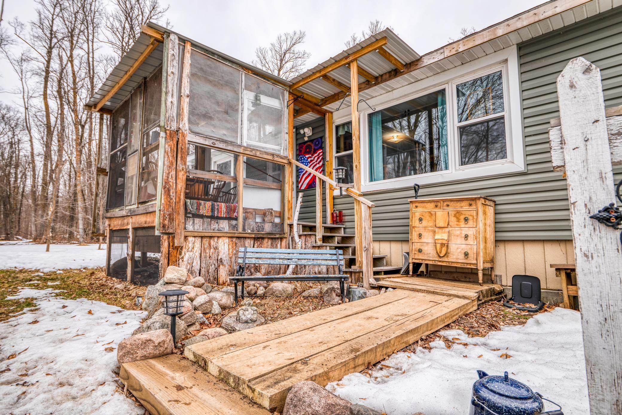 2222 Lake Shore Drive NW