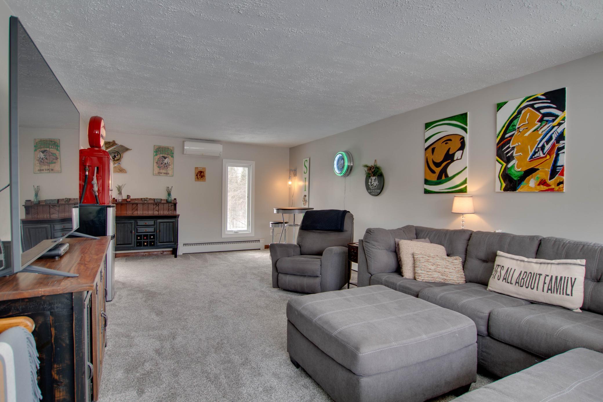 3100 Island View Drive NE