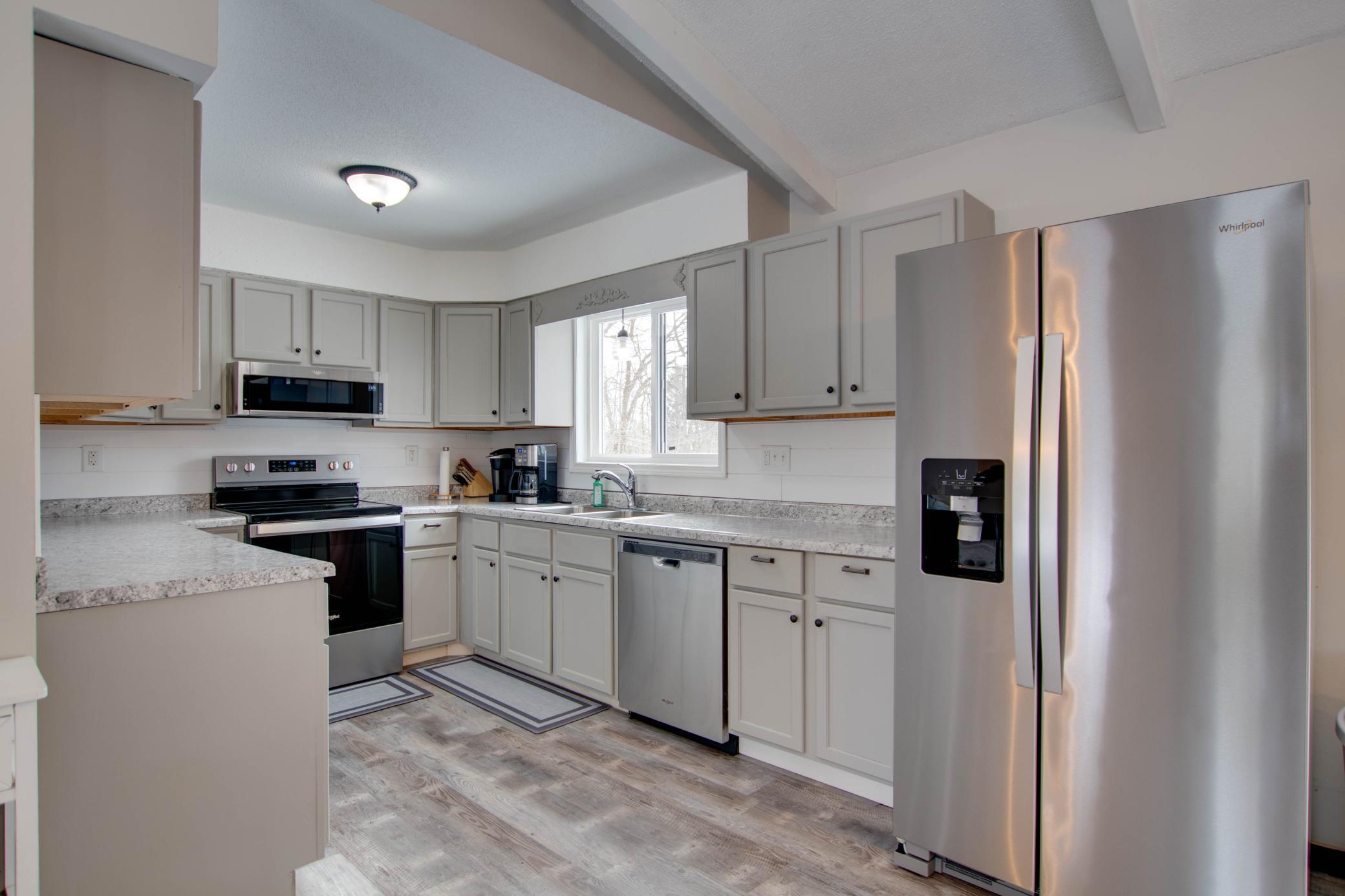 3100 Island View Drive NE