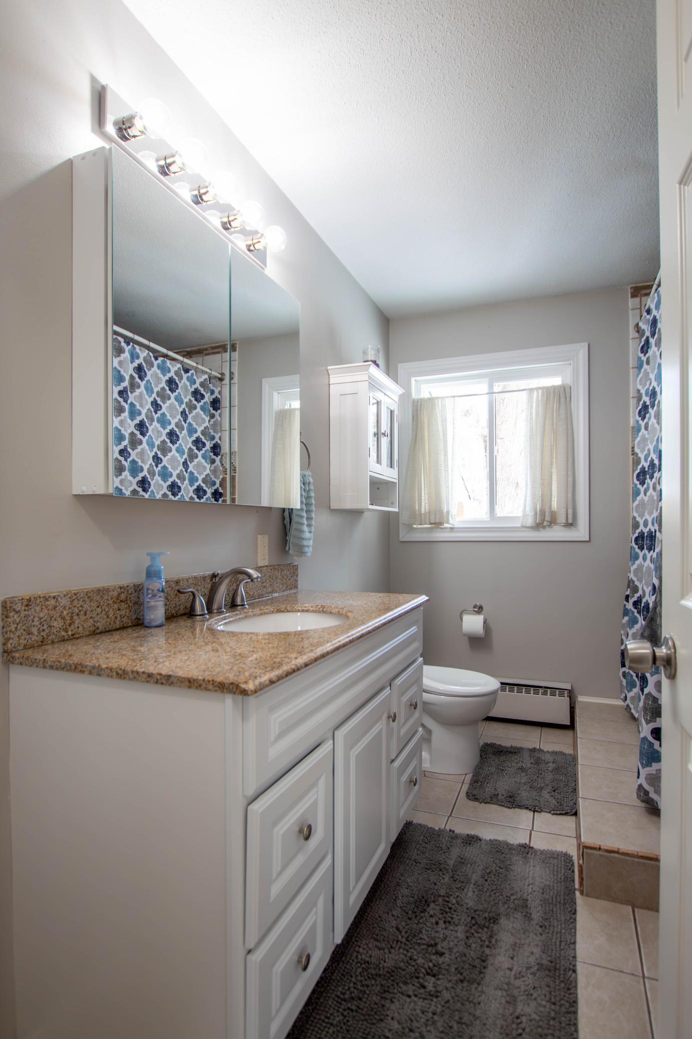 3100 Island View Drive NE