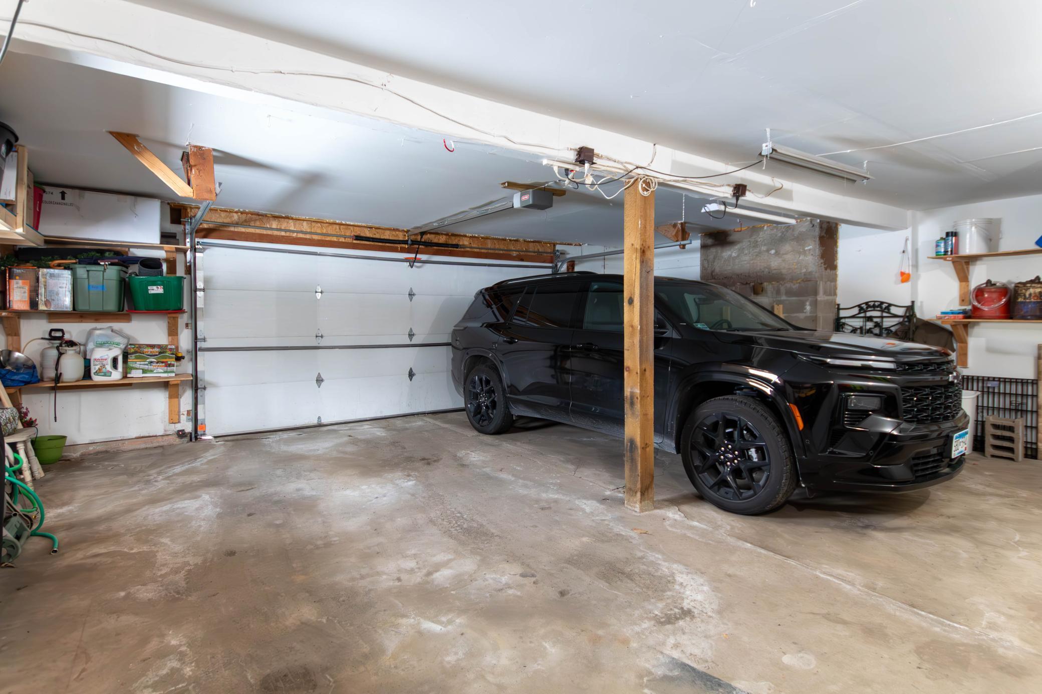 3100 Island View Drive NE