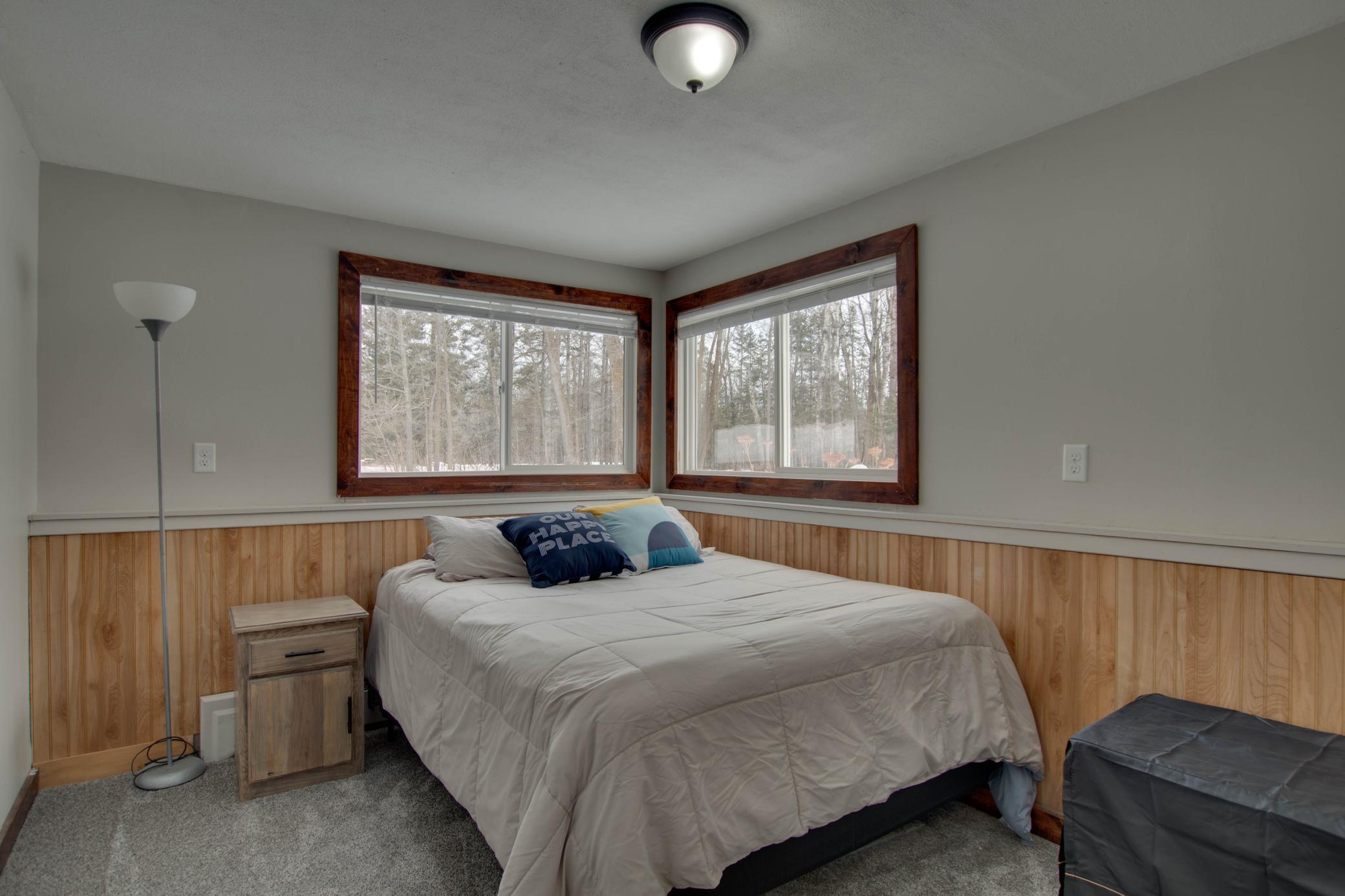 3100 Island View Drive NE