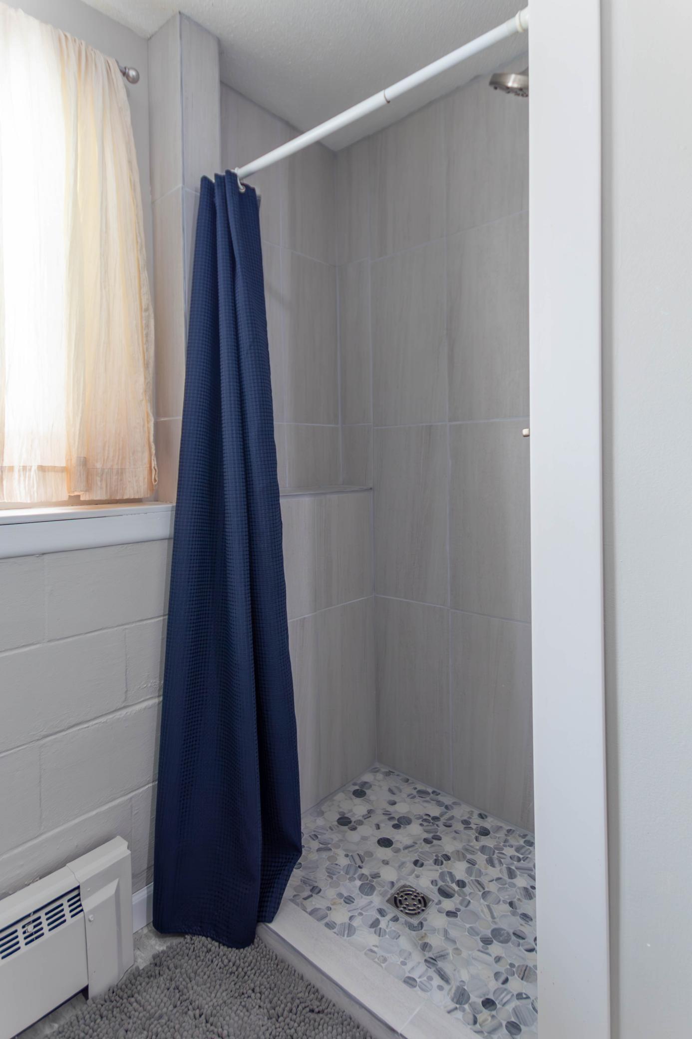 3100 Island View Drive NE