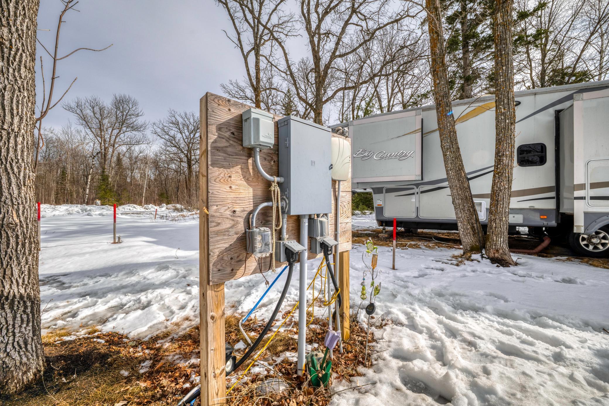 25780 Liliput Lane NE