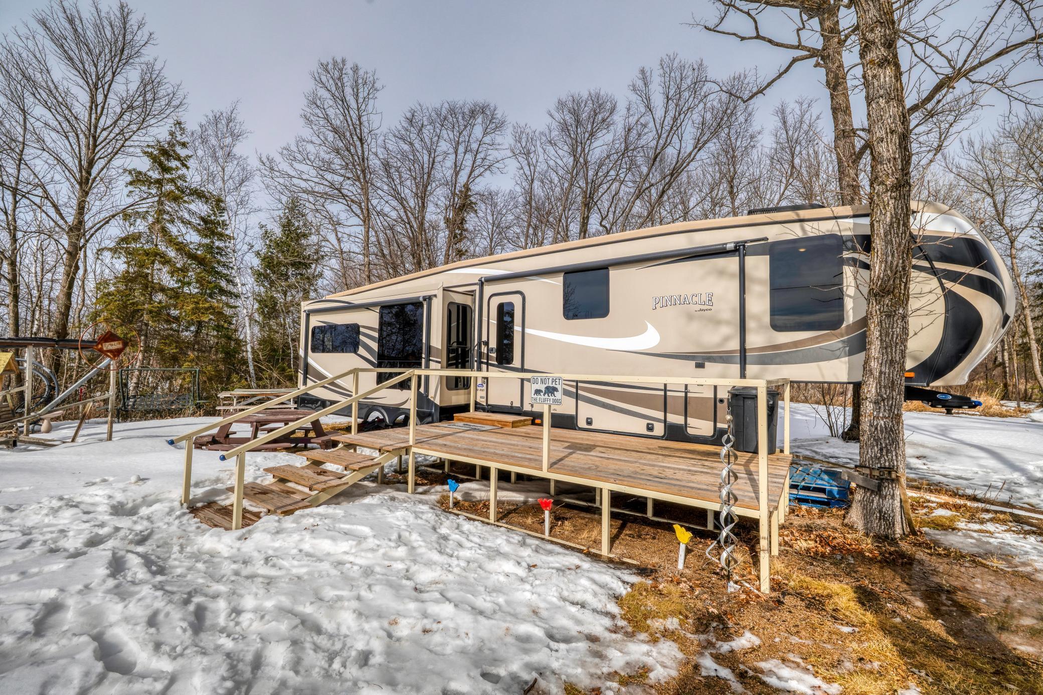 25780 Liliput Lane NE