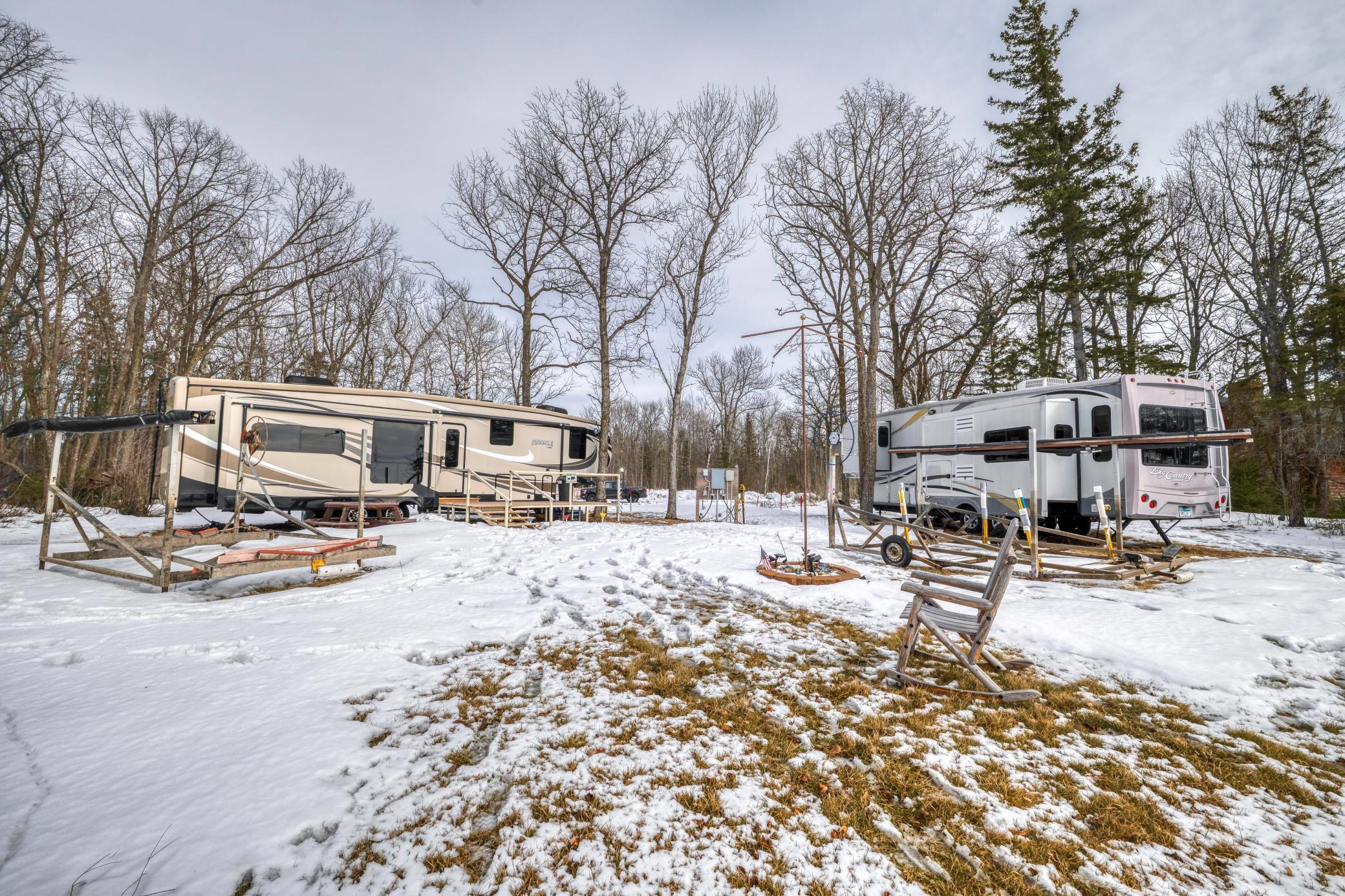 25780 Liliput Lane NE