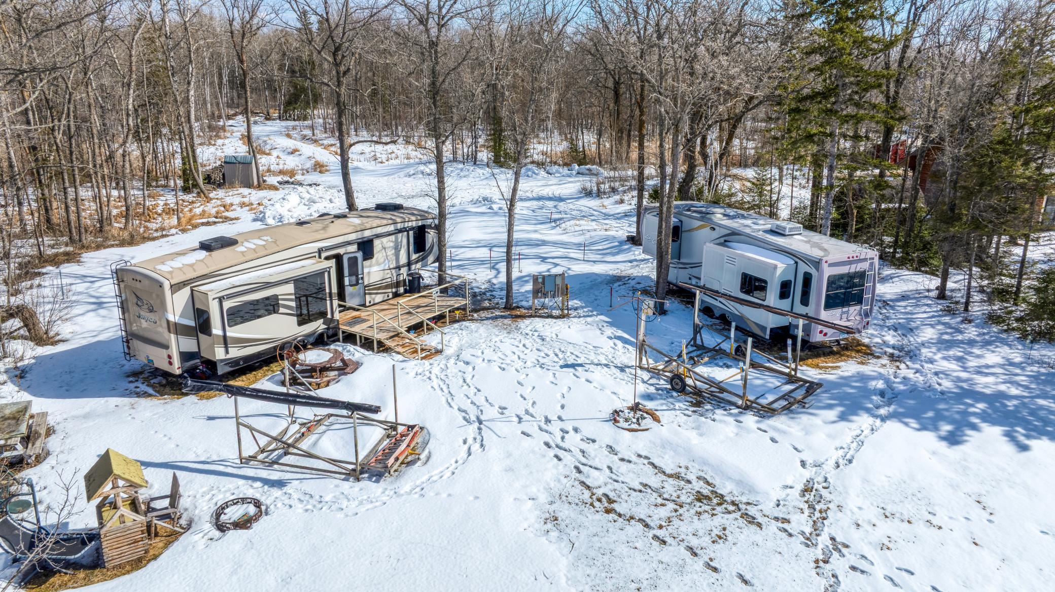 25780 Liliput Lane NE