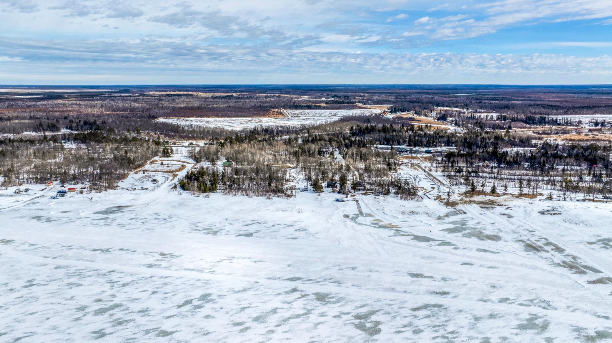 25780 Liliput Lane NE