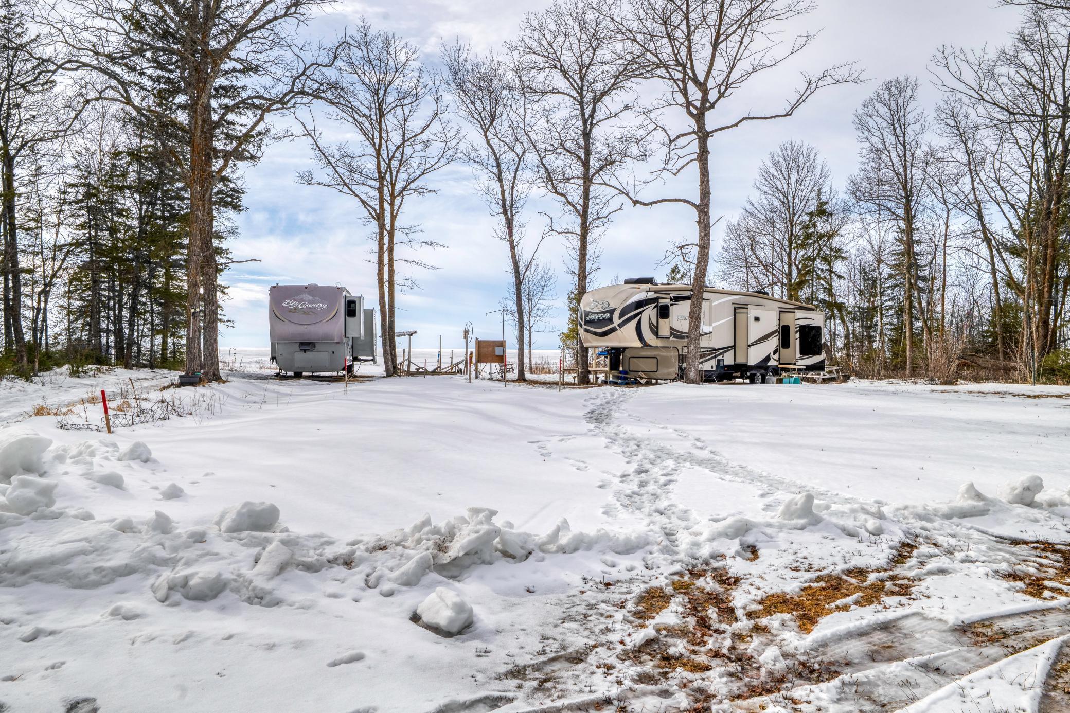 25780 Liliput Lane NE