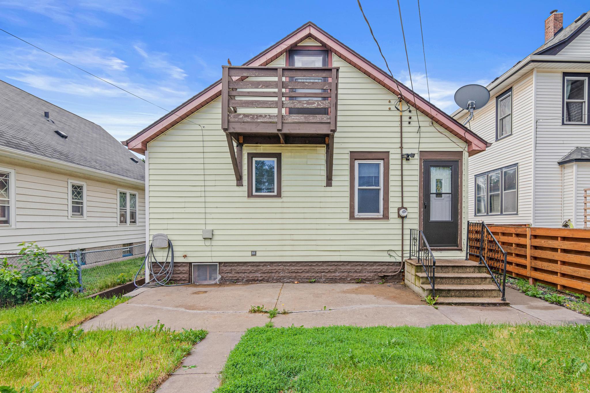 1423 Thomas Avenue W