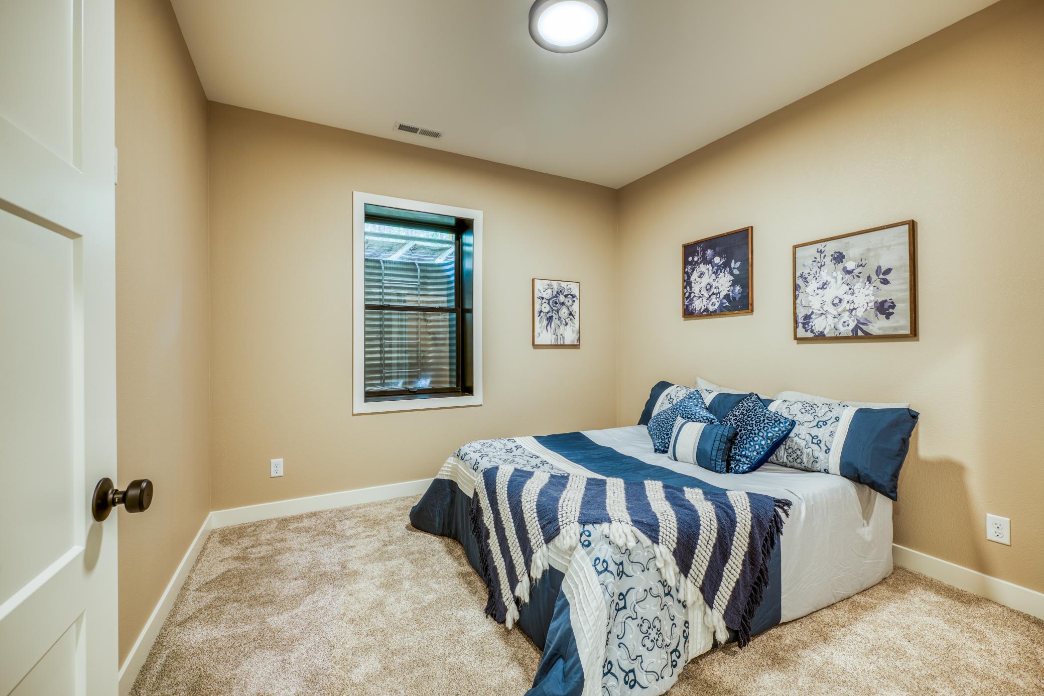 39332 Orchid Trail