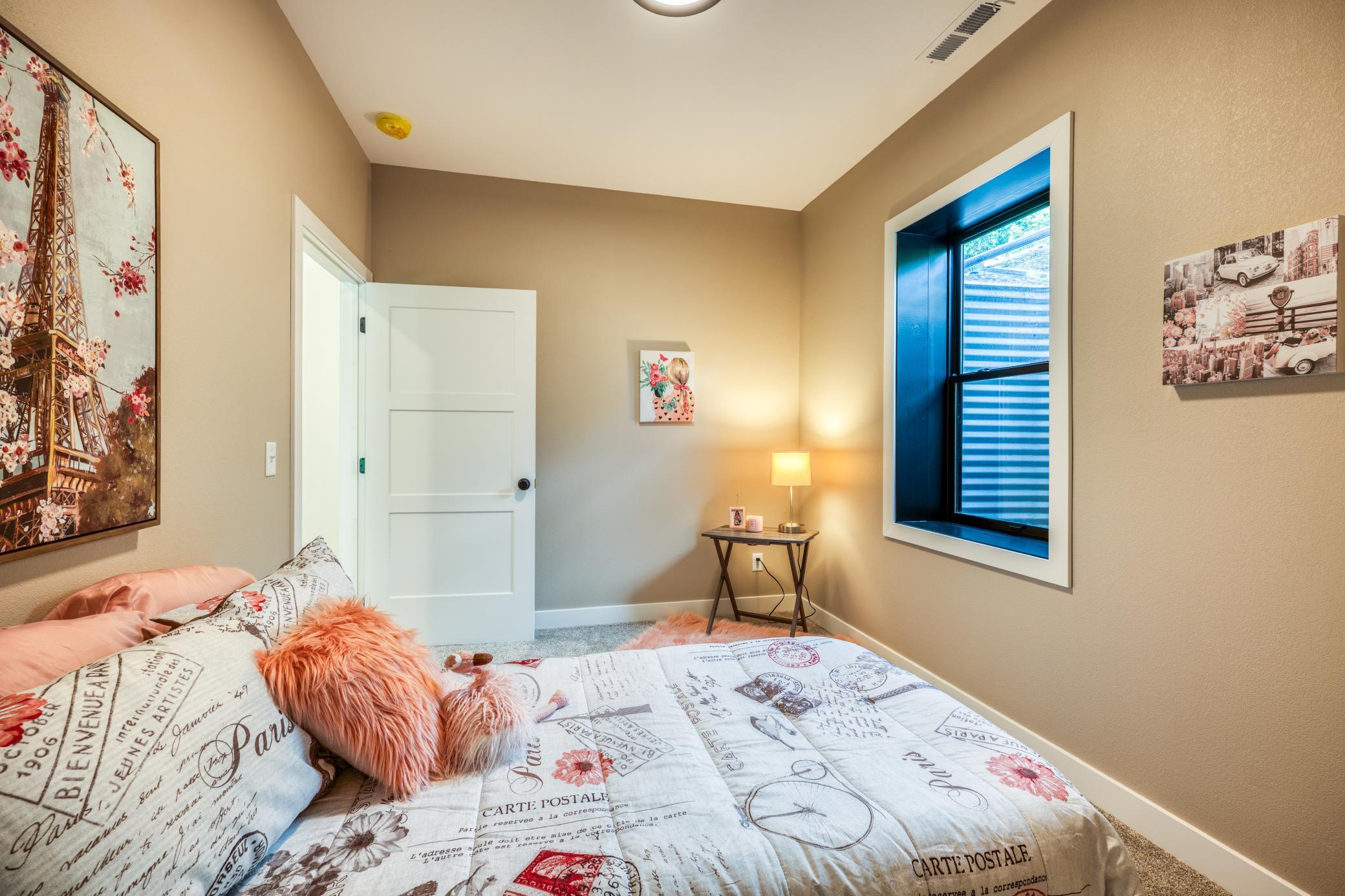 39332 Orchid Trail