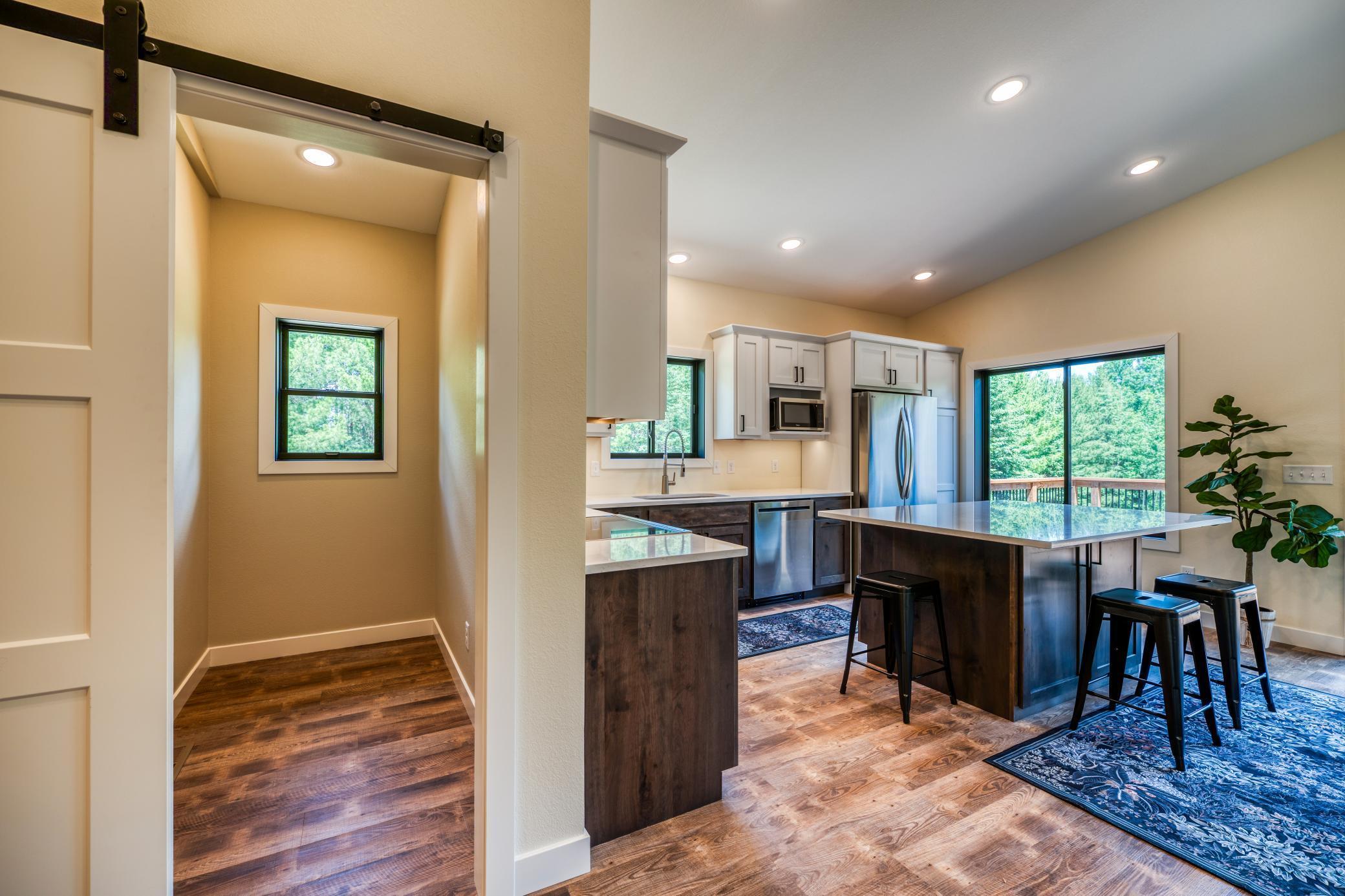 39332 Orchid Trail