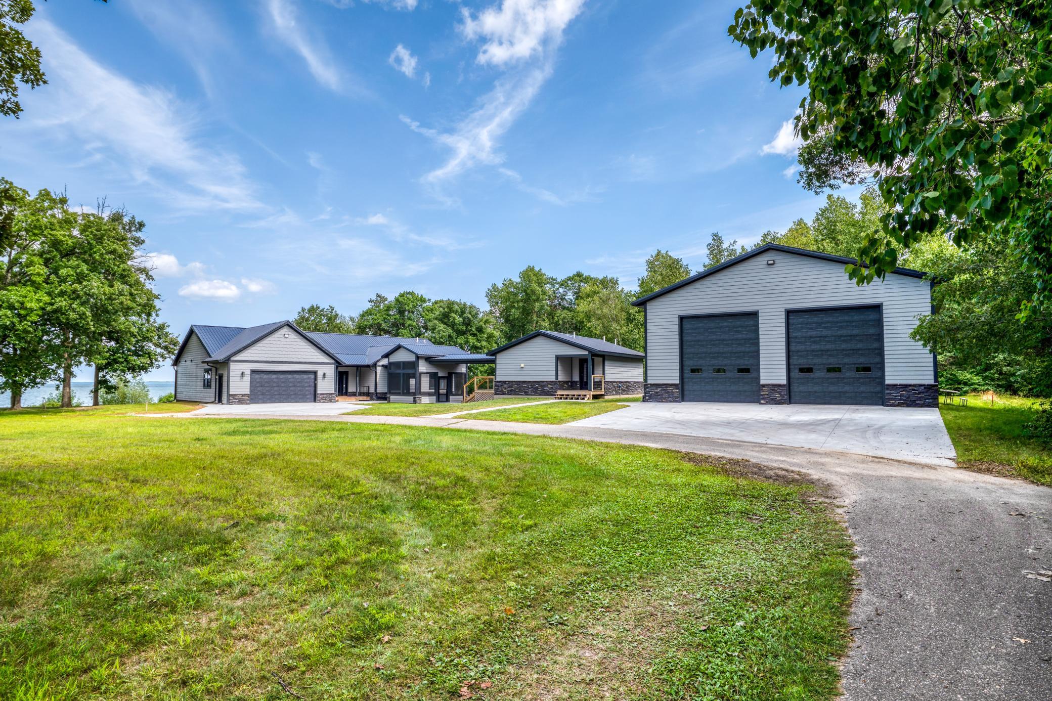 112 W Winnie Estate Way NE