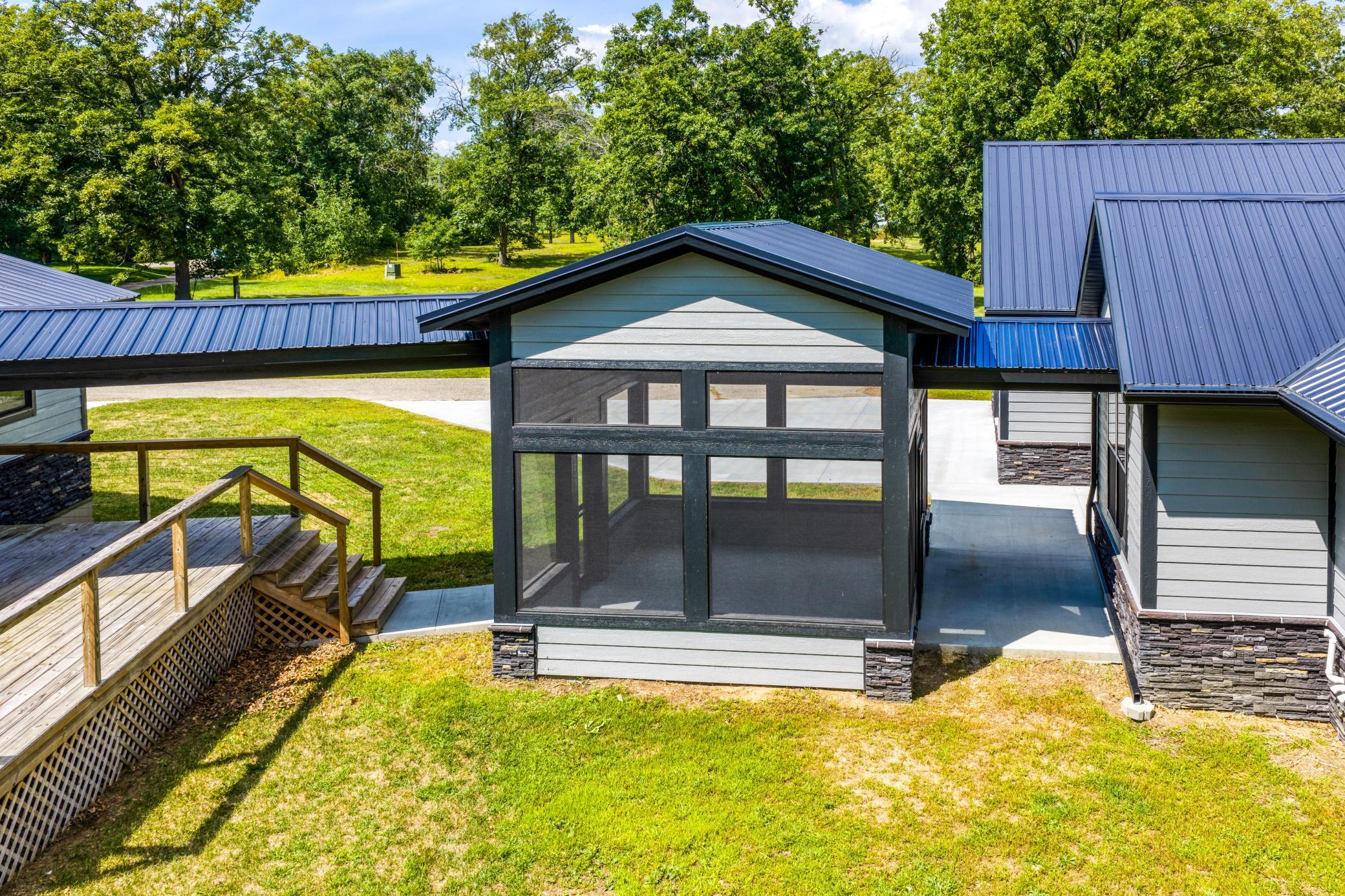 112 W Winnie Estate Way NE