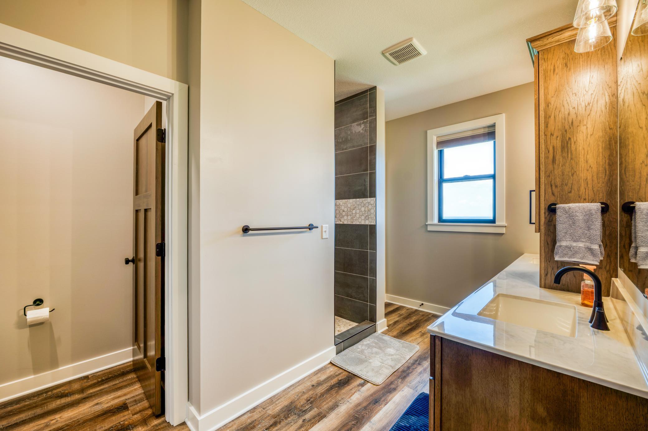 112 W Winnie Estate Way NE