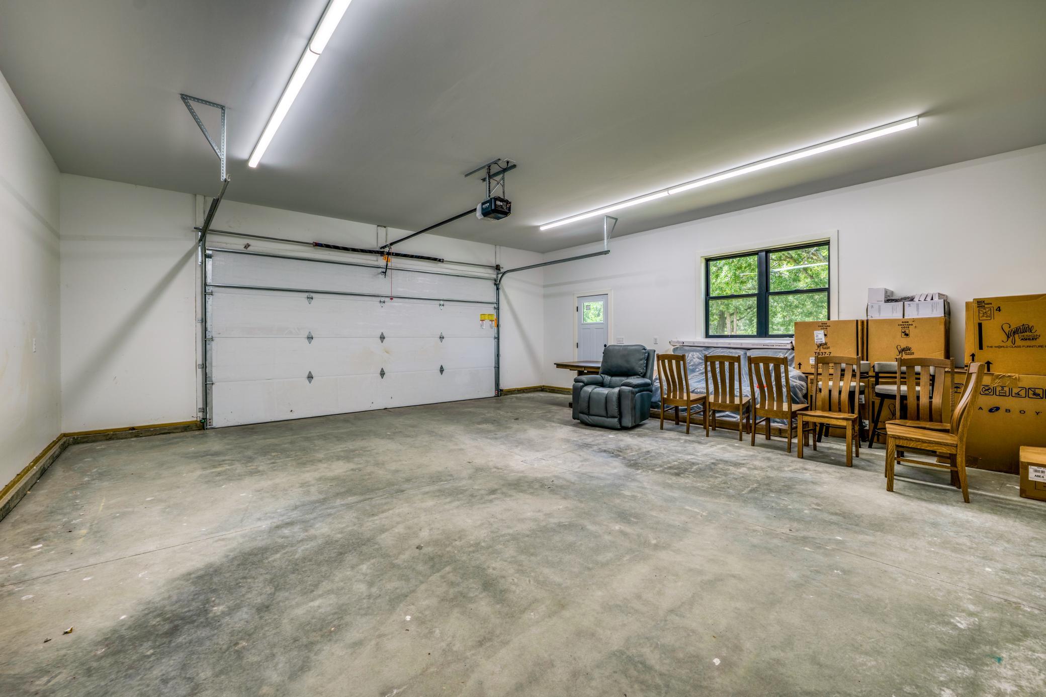 112 W Winnie Estate Way NE