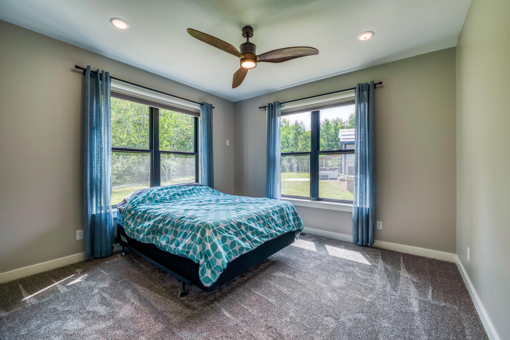112 W Winnie Estate Way NE