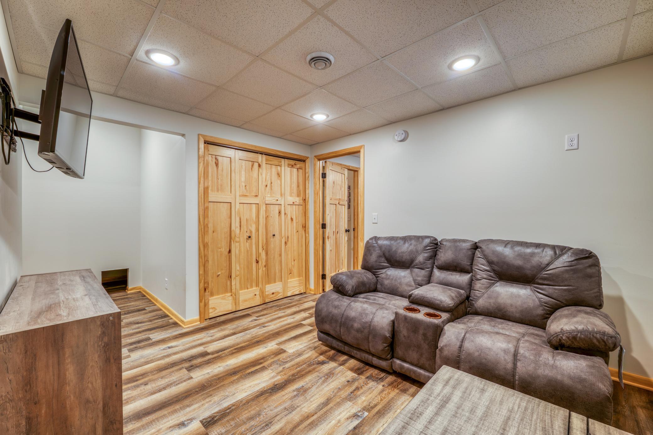 112 W Winnie Estate Way NE