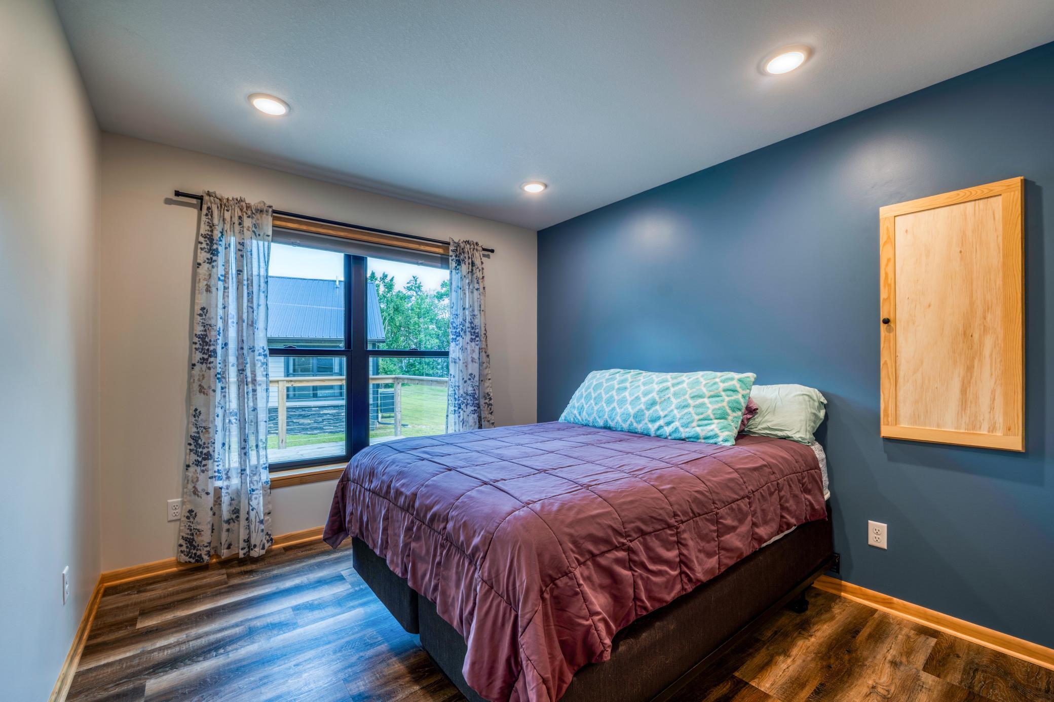112 W Winnie Estate Way NE