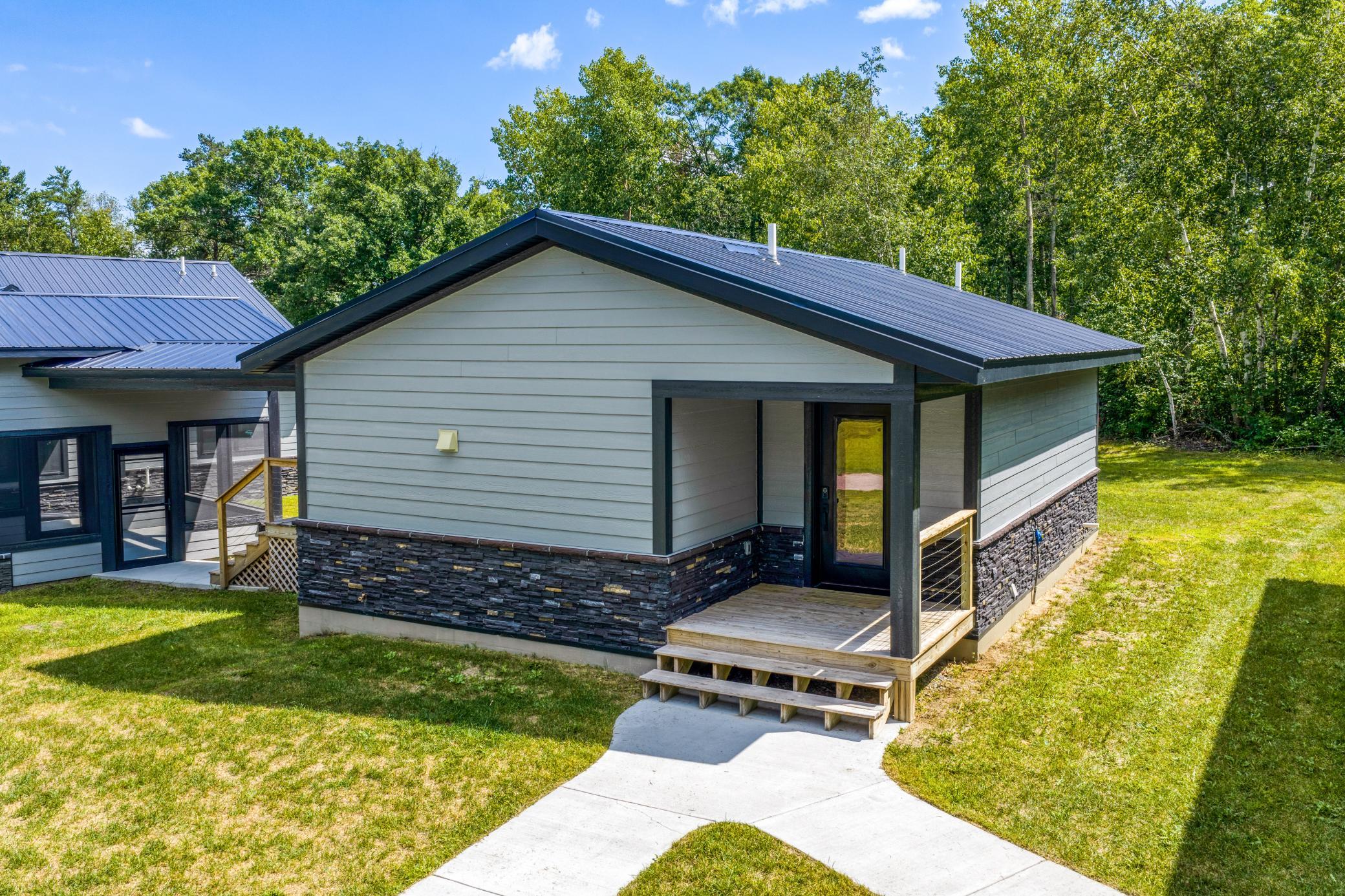 112 W Winnie Estate Way NE
