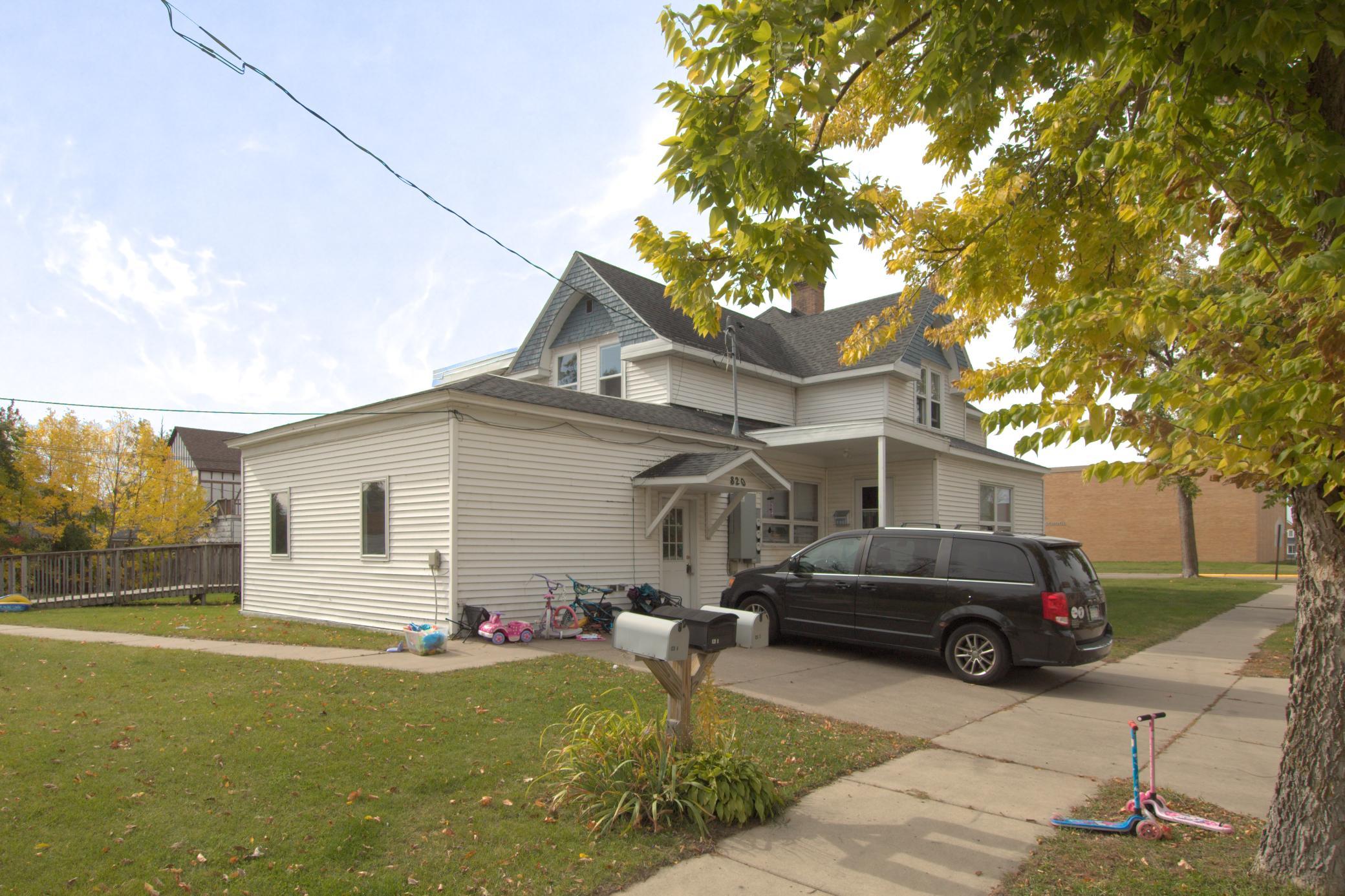820 Beltrami Avenue NW