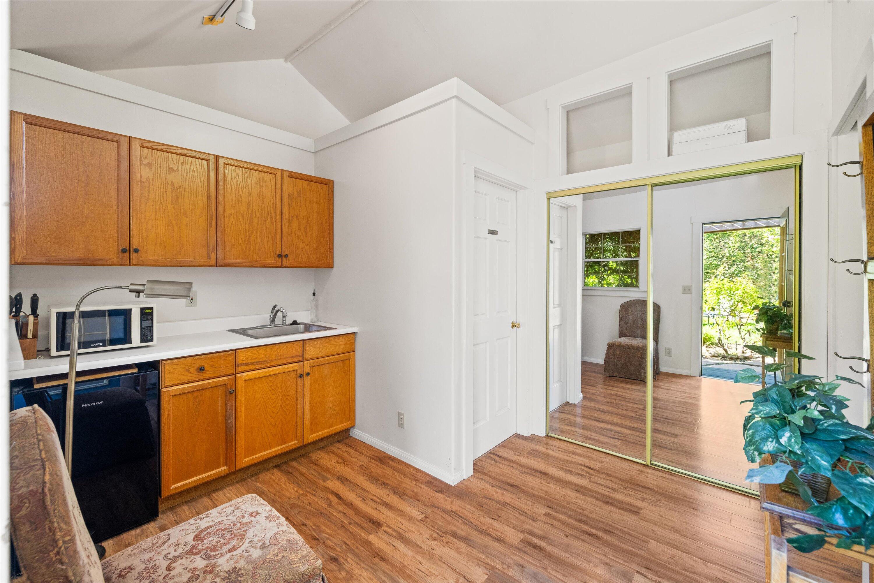 426 W Los Olivos Street