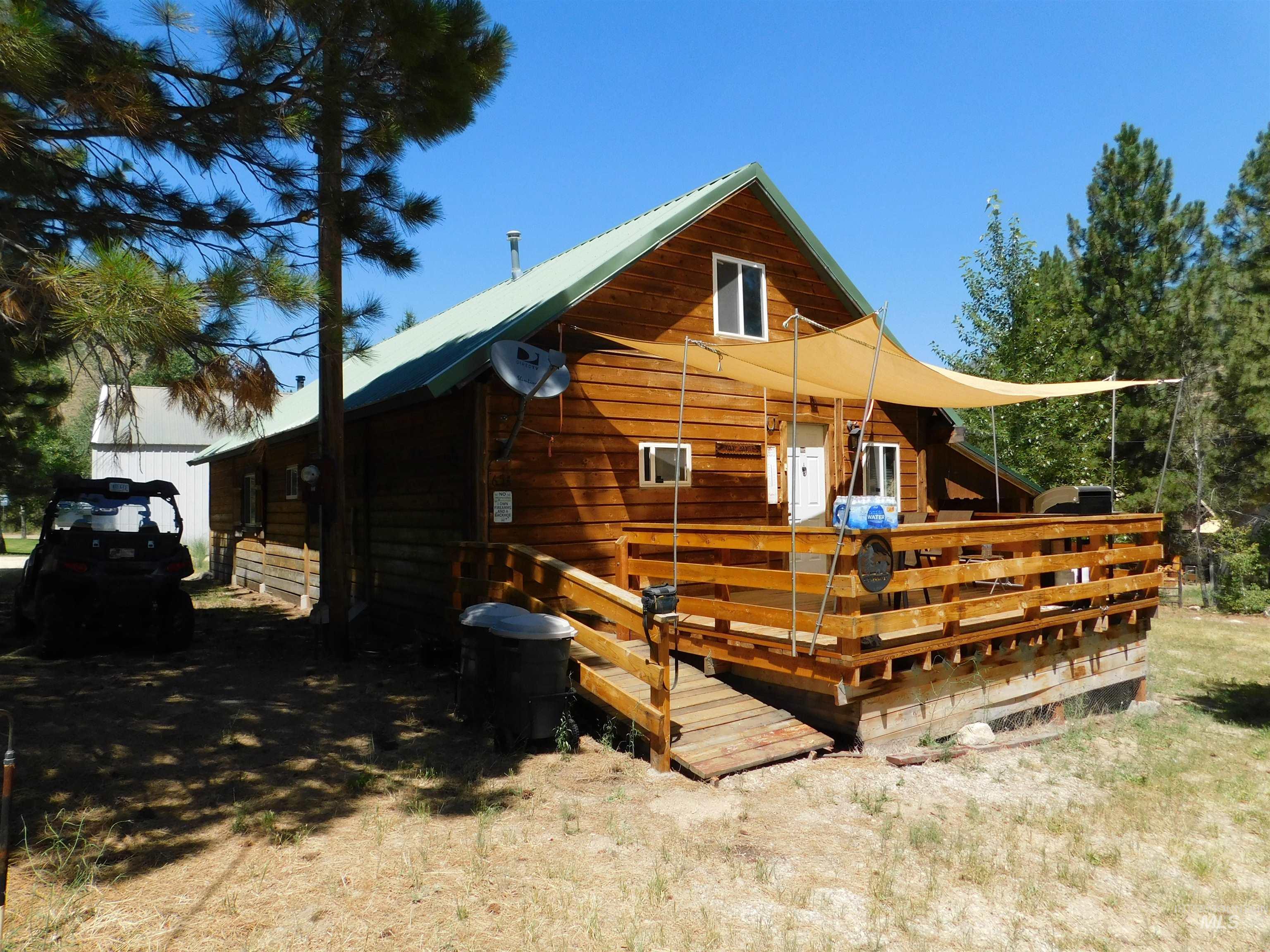 654 N Pine Featherville Rd