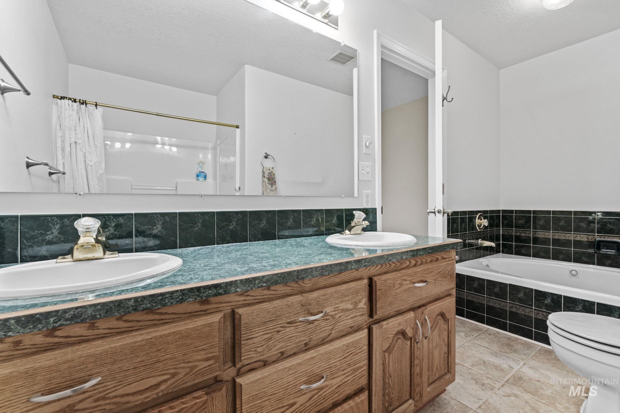 2850 Bannock Hwy Unit: 5