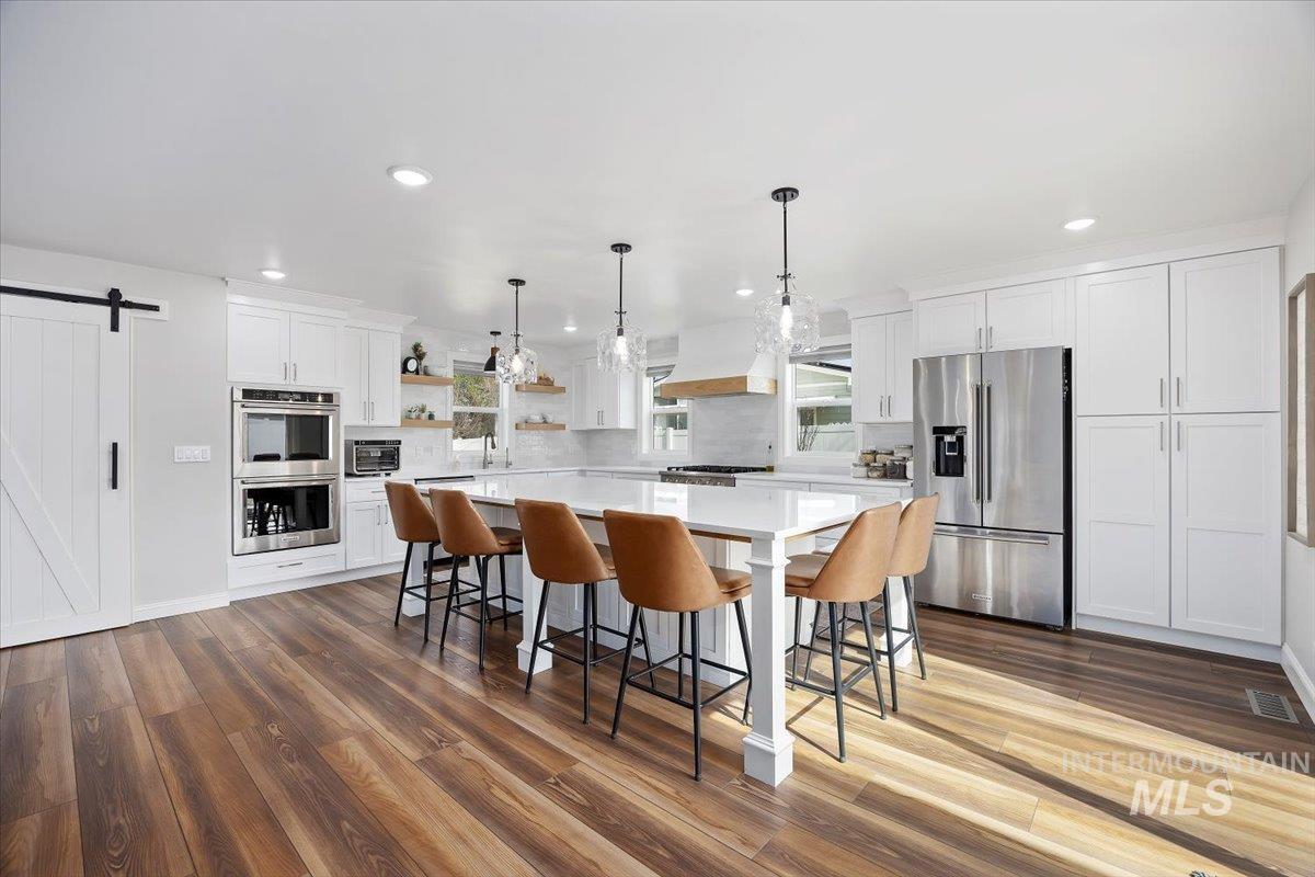 692 Mountain View Dr