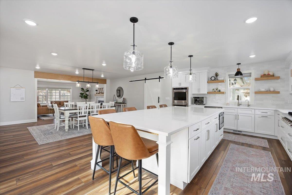 692 Mountain View Dr