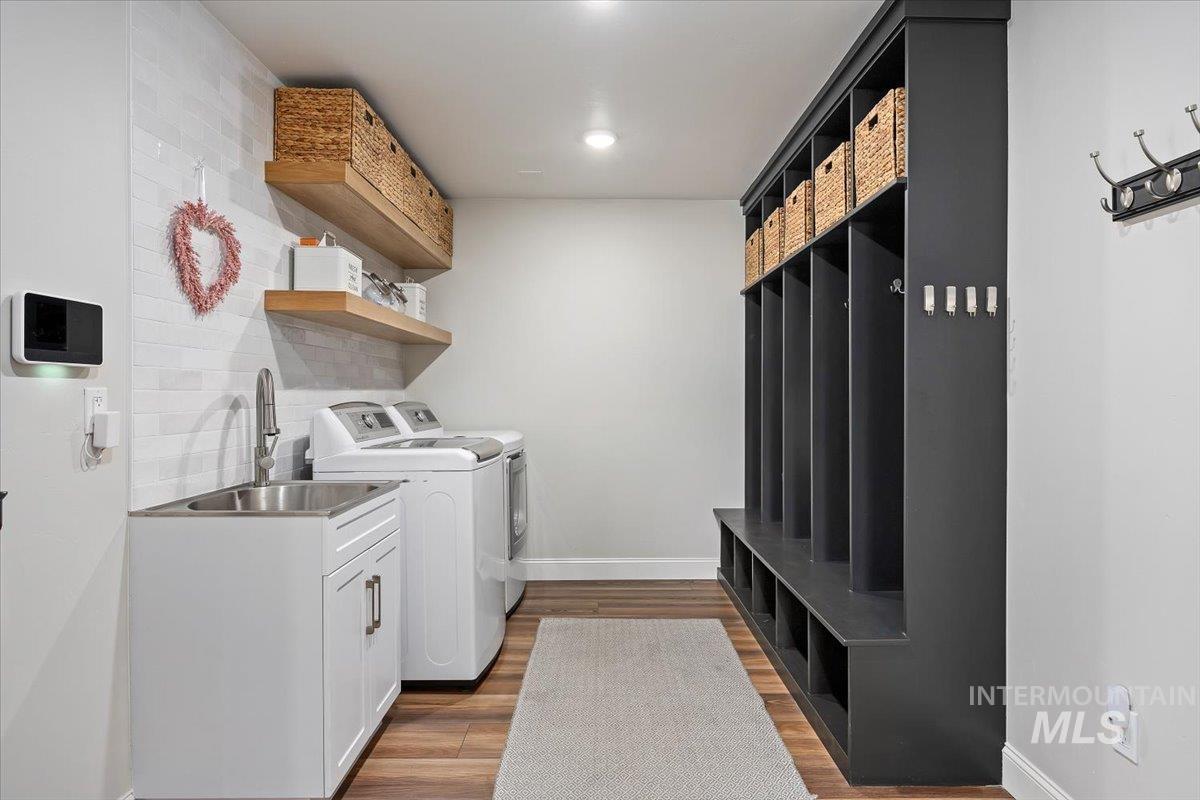 692 Mountain View Dr